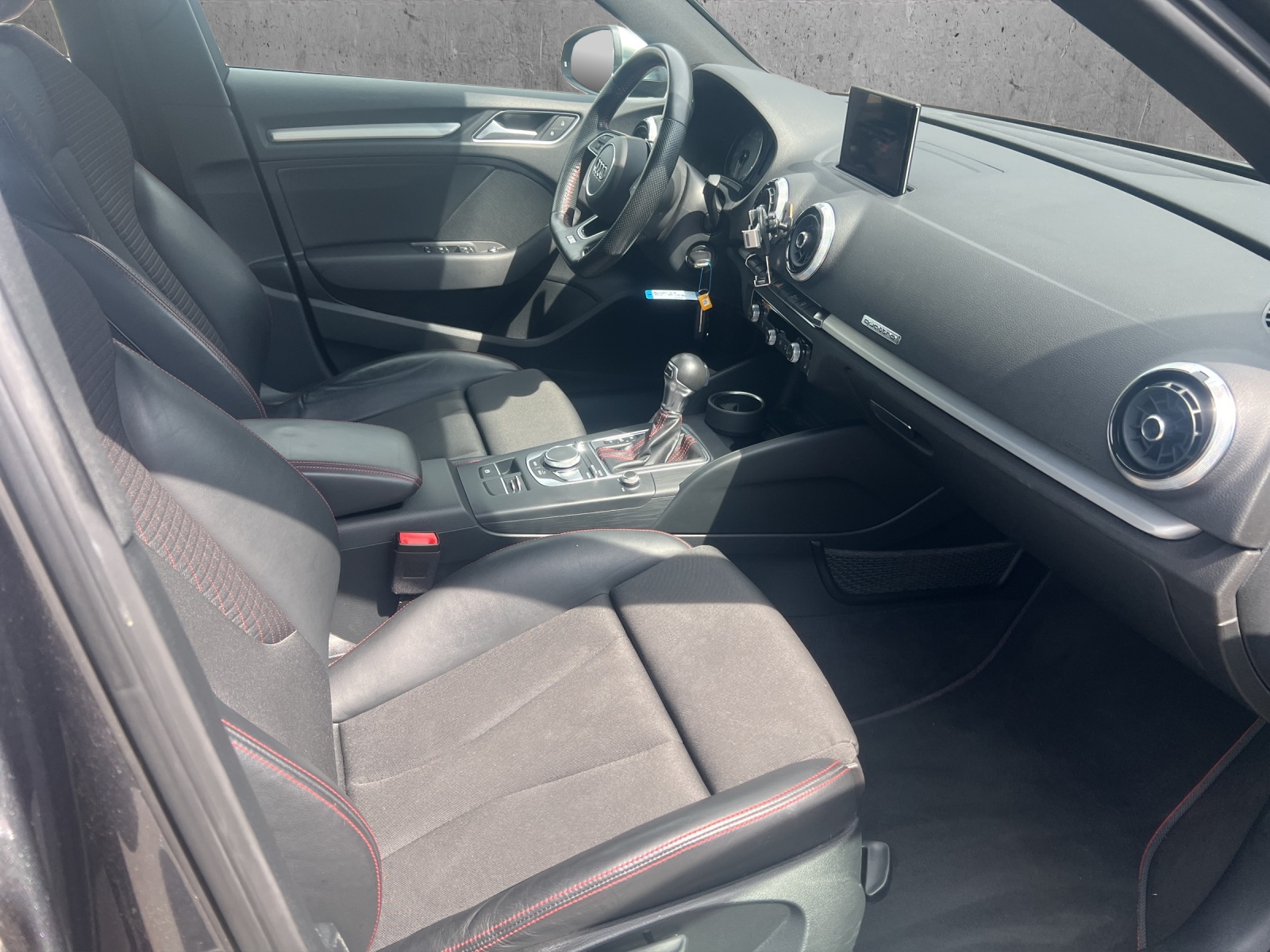 AUDI S3 Sportback 2.0 TFSI quattro S-tronic-image-10