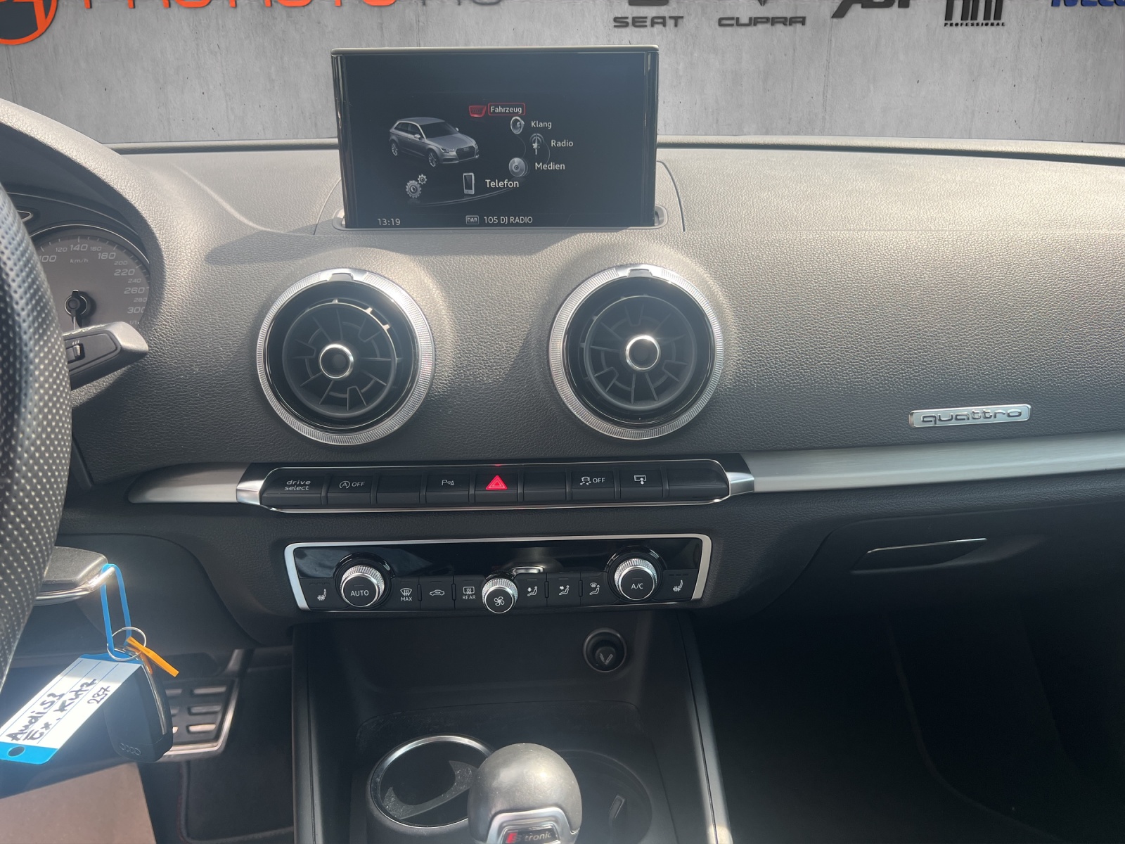 AUDI S3 Sportback 2.0 TFSI quattro S-tronic-image-14