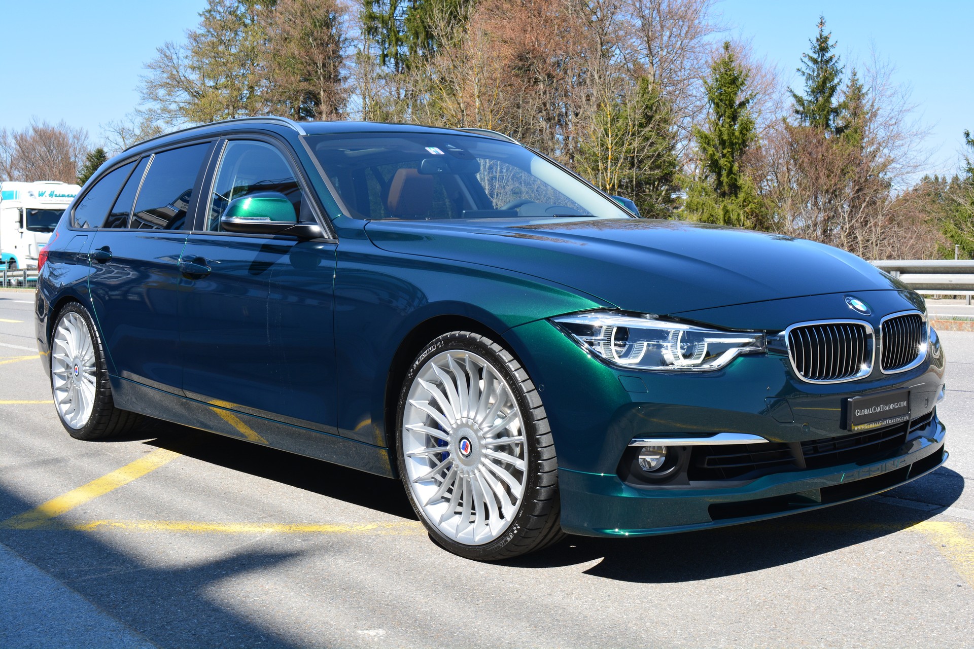 BMW-ALPINA B3 BiTurbo Touring 3.0 xDrive Switch-Tronic-showroom-element-2