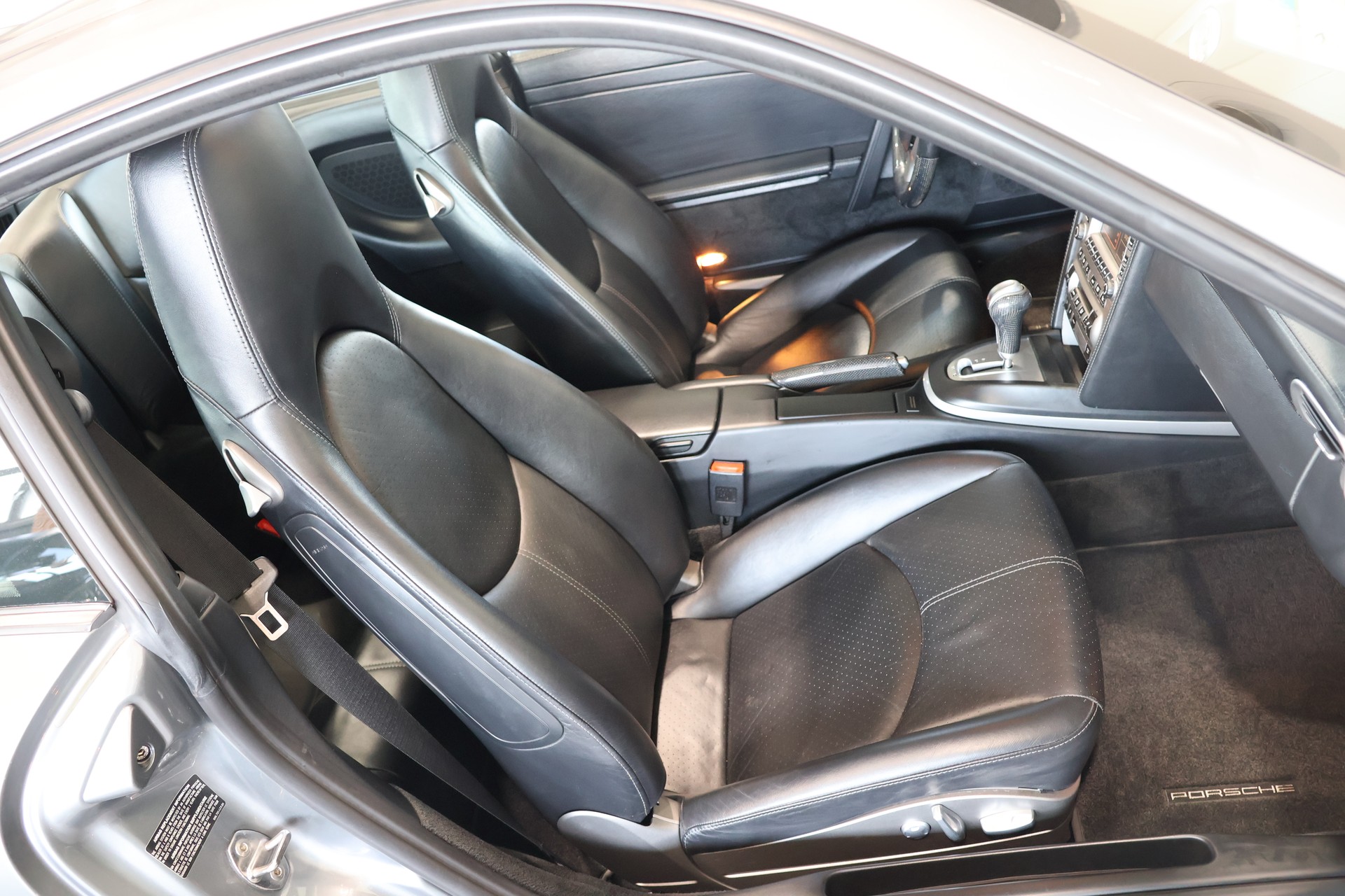 PORSCHE Carrera 4S-image-13