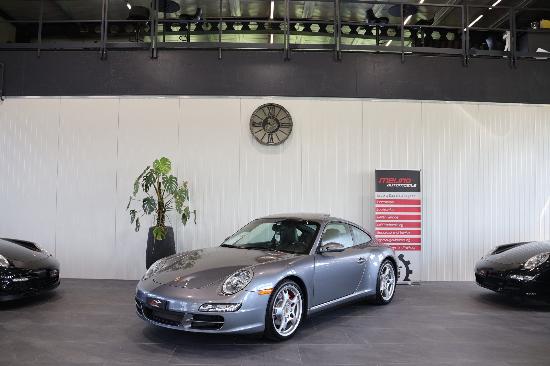 PORSCHE Carrera 4S