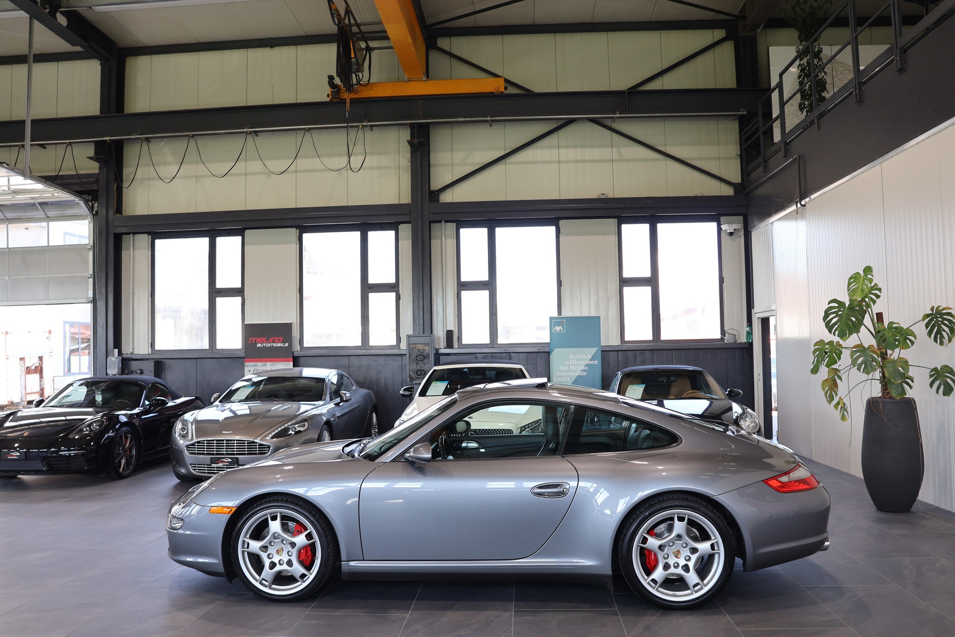PORSCHE Carrera 4S-image-4