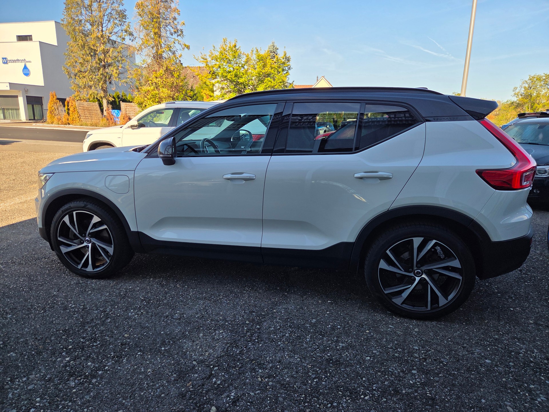 VOLVO XC40 T5 TwE R-Design DCT-image-4