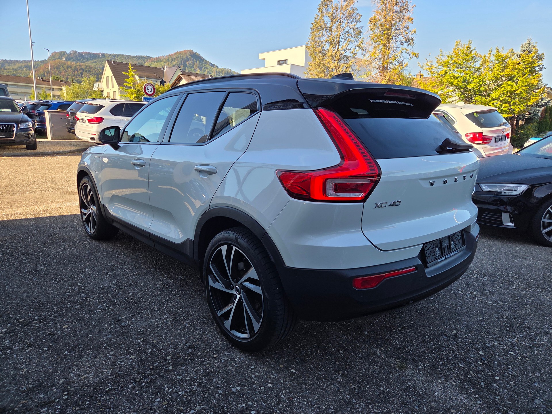 VOLVO XC40 T5 TwE R-Design DCT-image-5