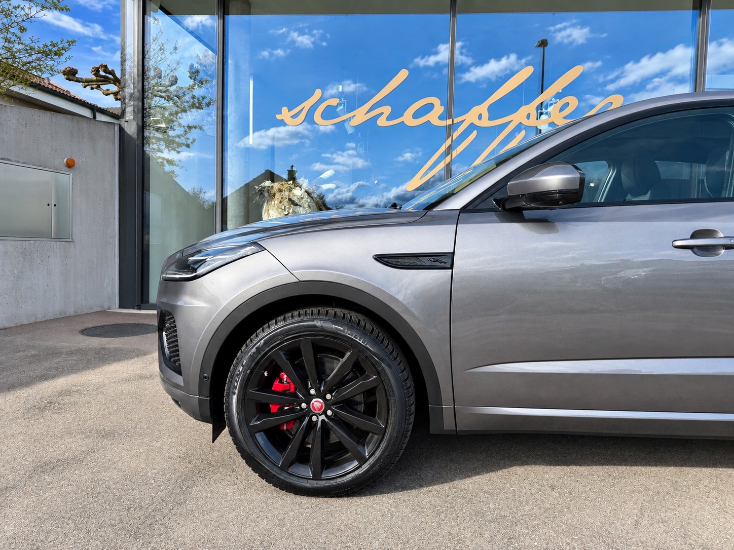 JAGUAR E-Pace 2.0d D200 R-Dynamic AWD SE-image-8