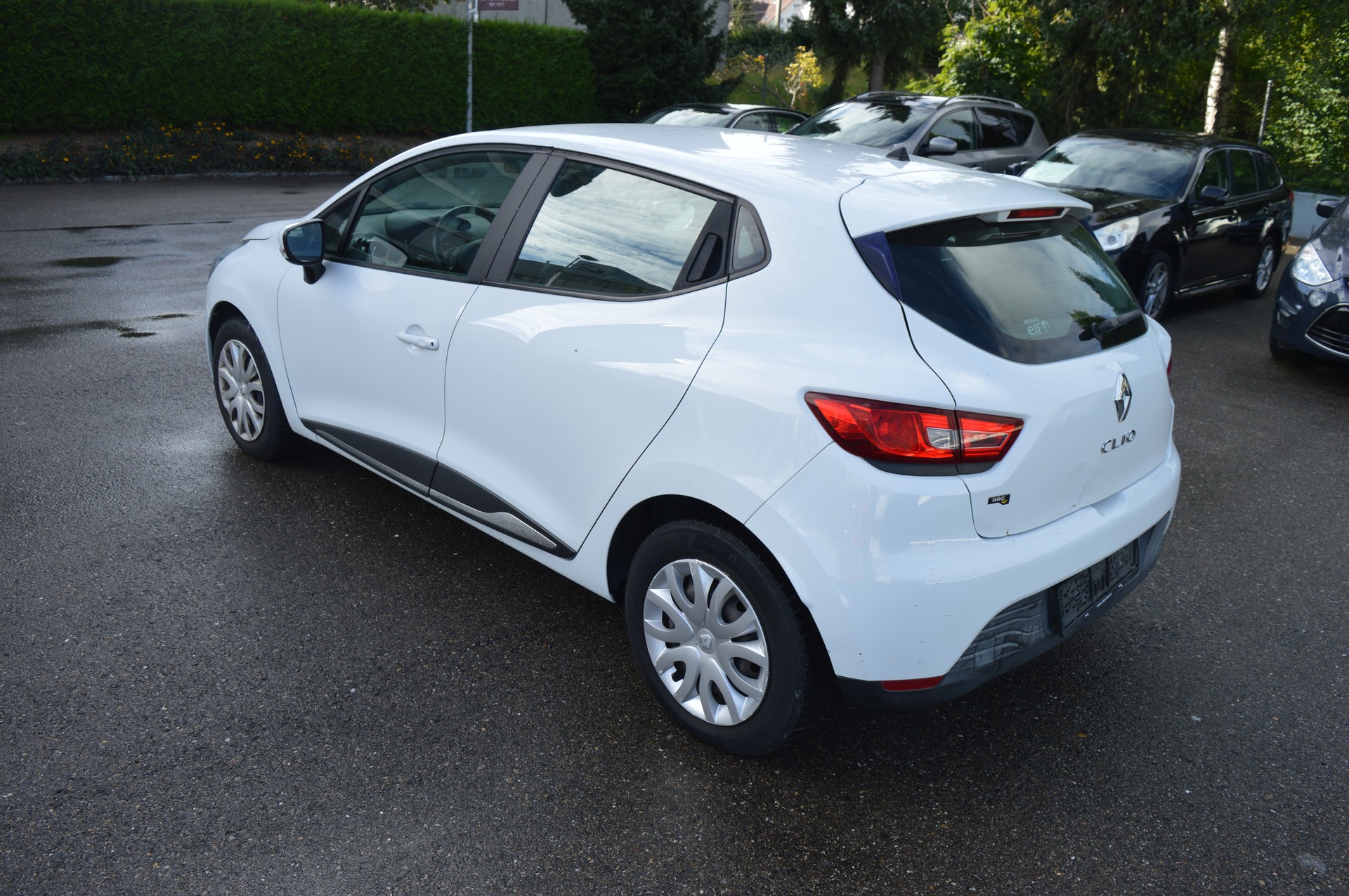RENAULT Clio 1.2 16V Authentique-showroom-element-2