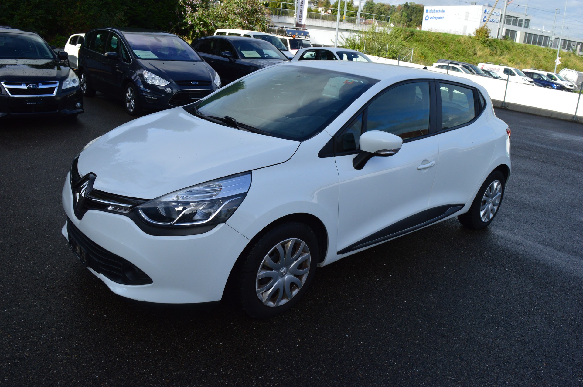 RENAULT Clio 1.2 16V Authentique-showroom-element-1