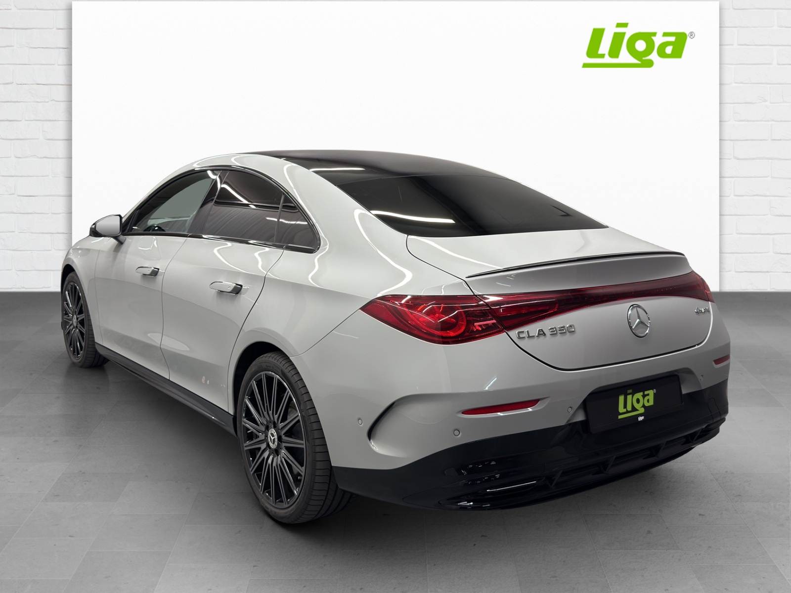 MERCEDES-BENZ CLA 350 AMG Line 4Matic-showroom-element-3