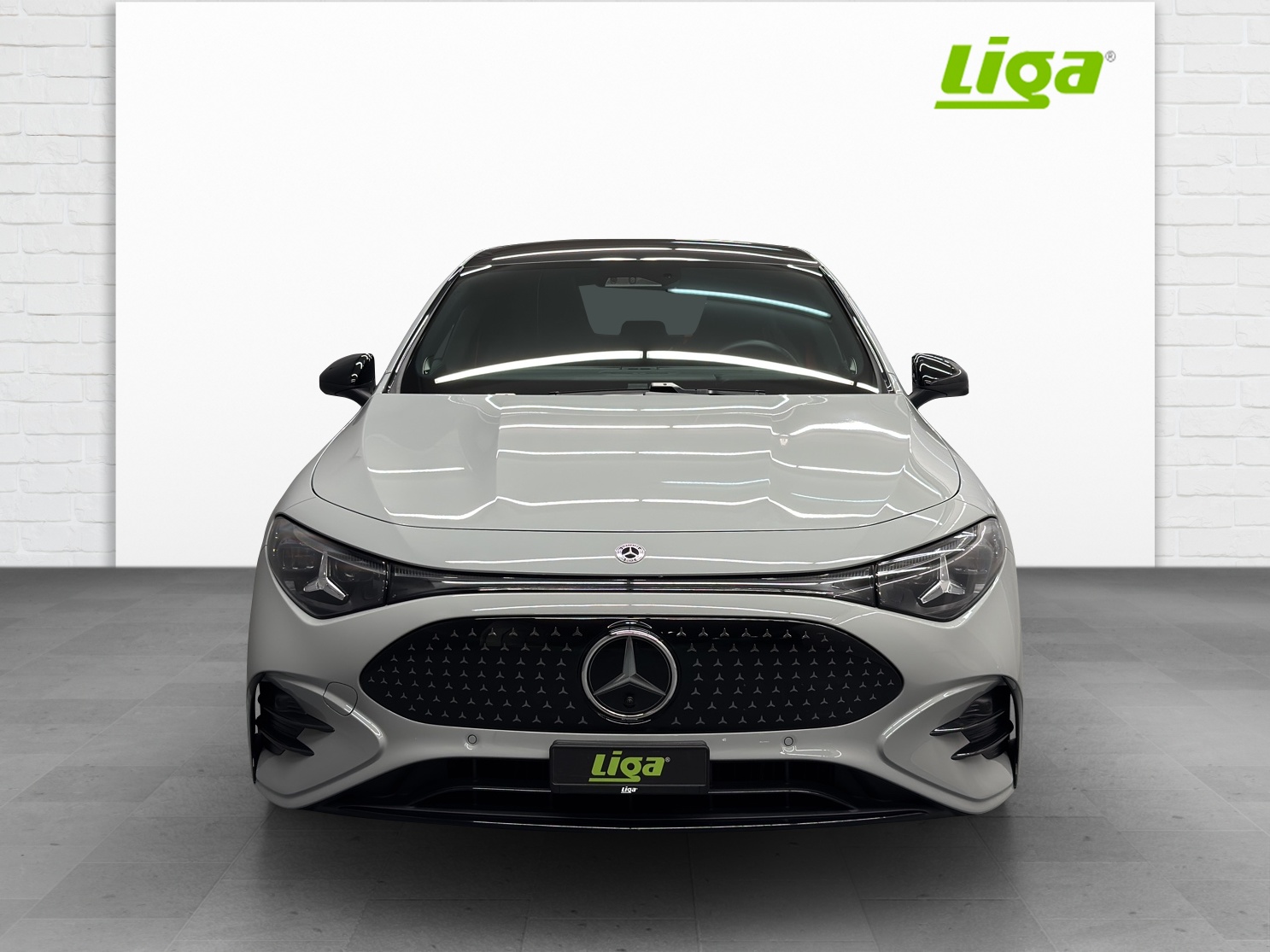 MERCEDES-BENZ CLA 350 AMG Line 4Matic-showroom-element-1