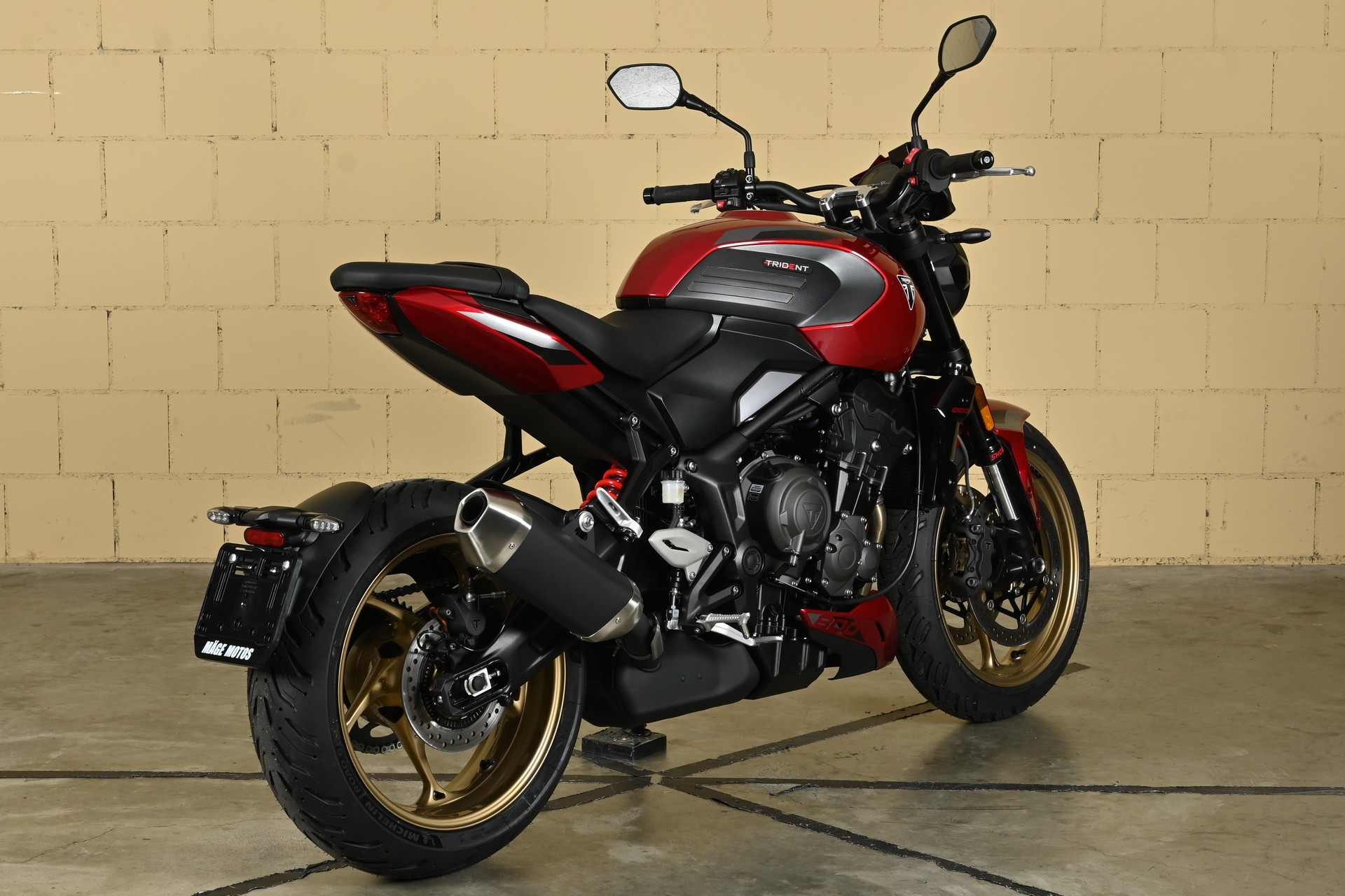 TRIUMPH 800-image-5