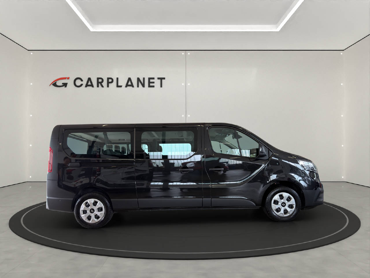 RENAULT Trafic Grand Passenger 2.0 dCi Blue 150 evolution-showroom-element-1