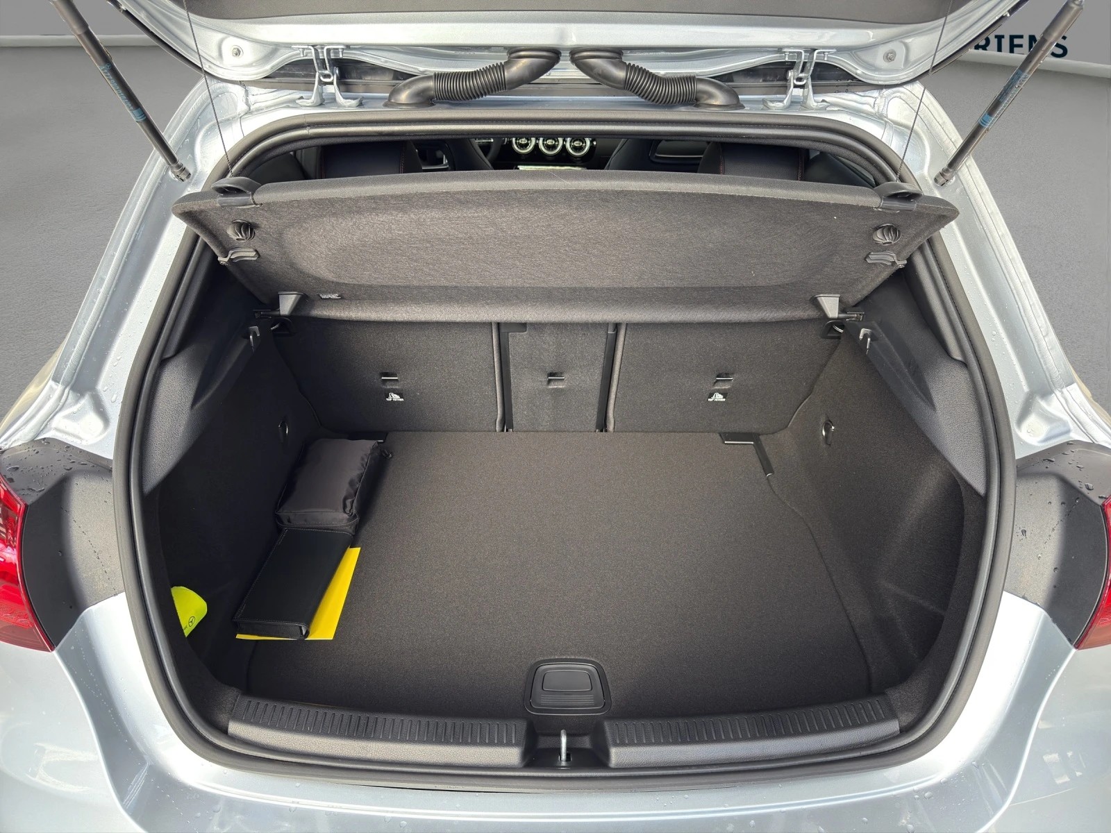 MERCEDES-BENZ A 200 Night Star - AMG / Rückfahrkamera / Sitzmemory / Soundsystem / Panorama-Dach-image-15