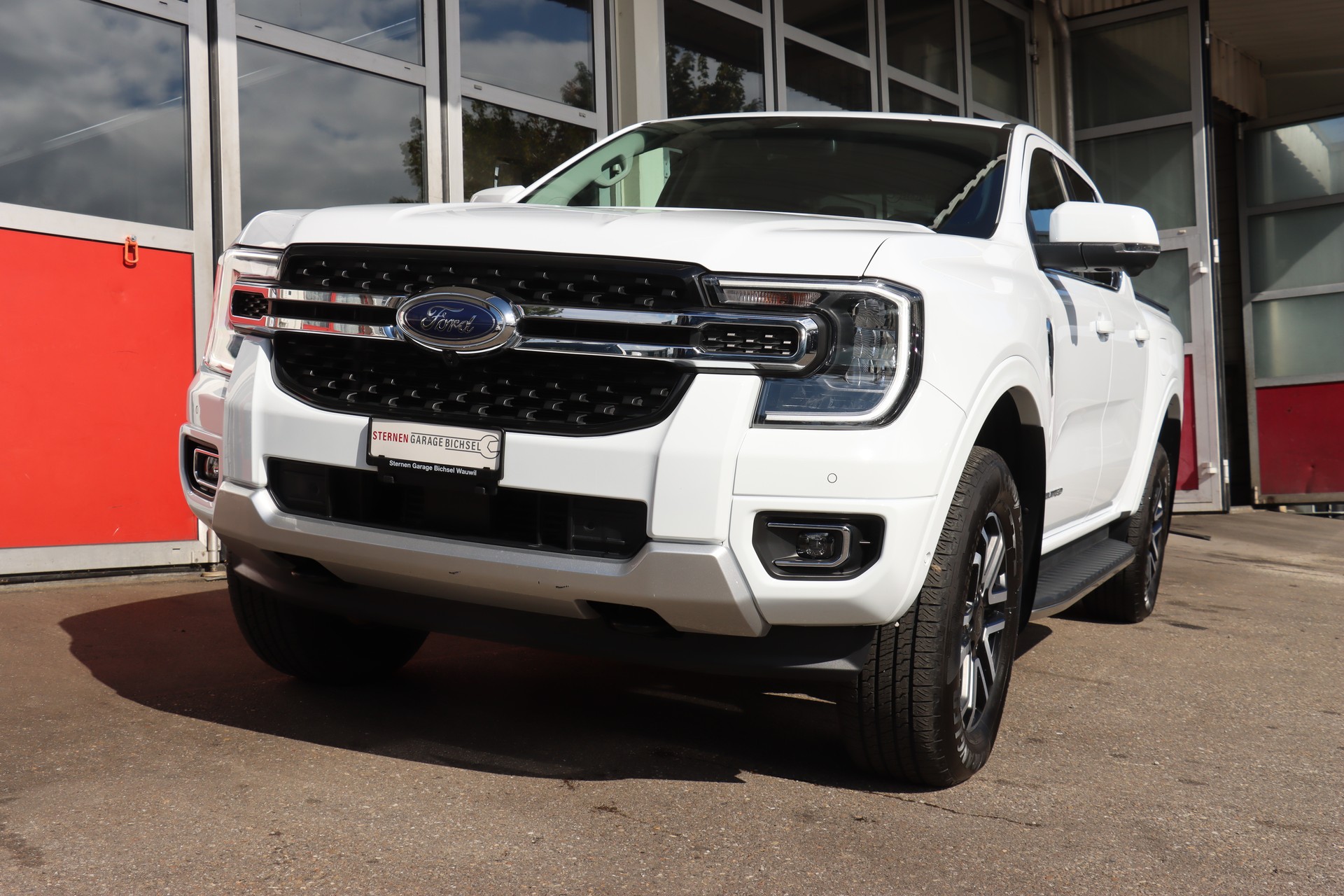 FORD Ranger Limited 2.0 Eco Blue 4x4 Automat-showroom-element-1