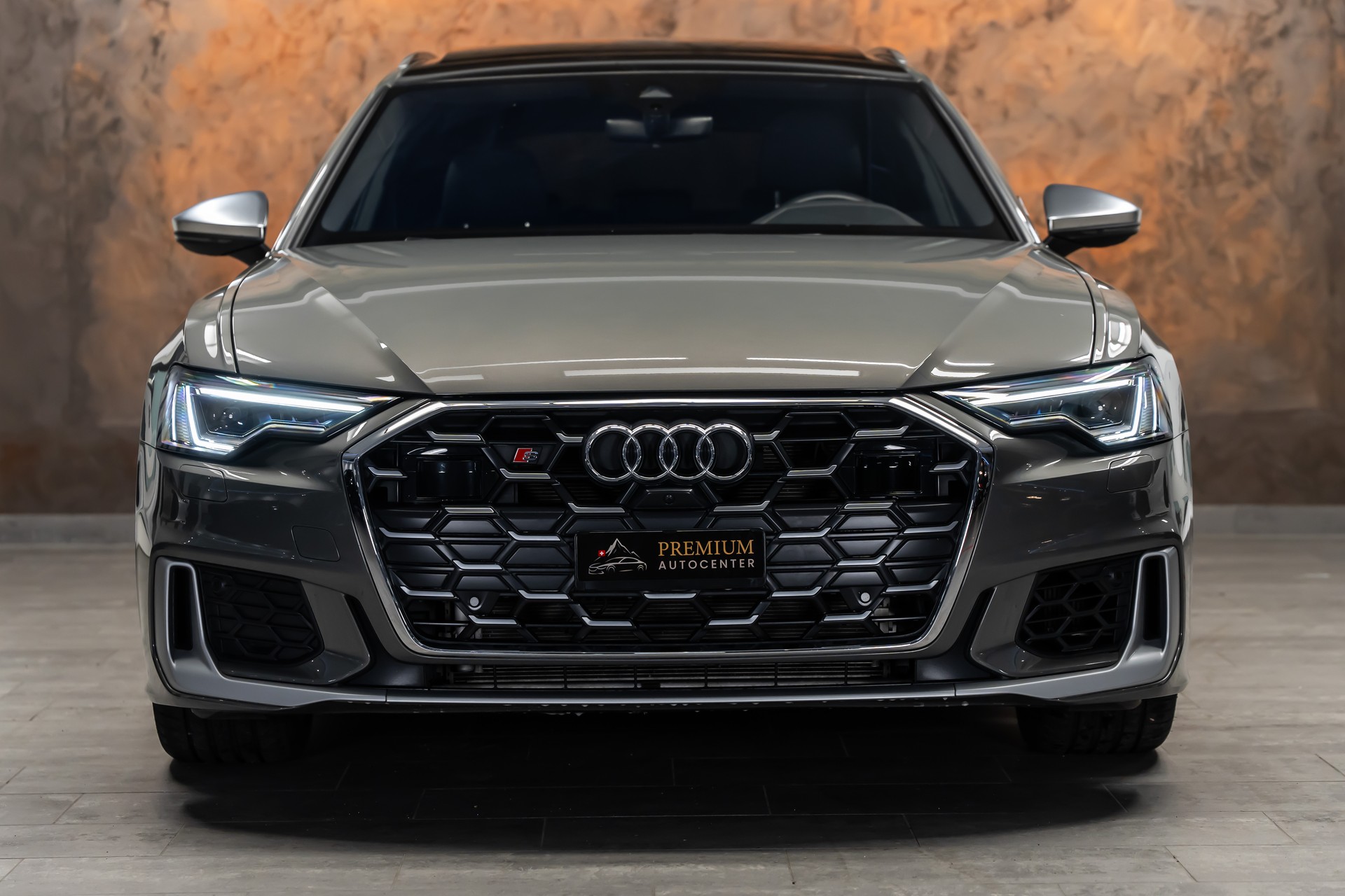 AUDI S6 Avant 3.0 TDI quattro tiptronic *Matrix*Panorama*360°*B&O*AHK*-image-4