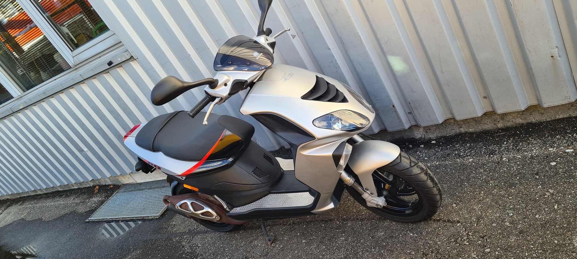 PIAGGIO NRG 50 Power Acqua-showroom-element-1