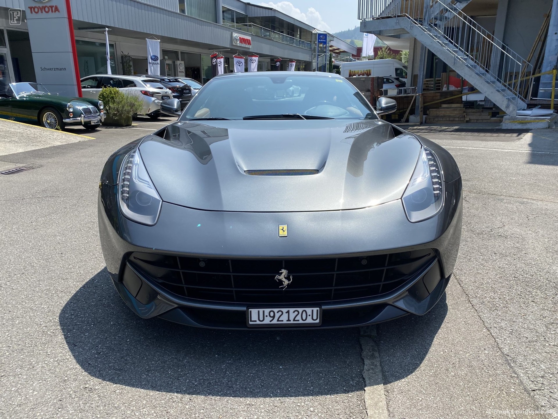 FERRARI F12 Berlinetta-image-2