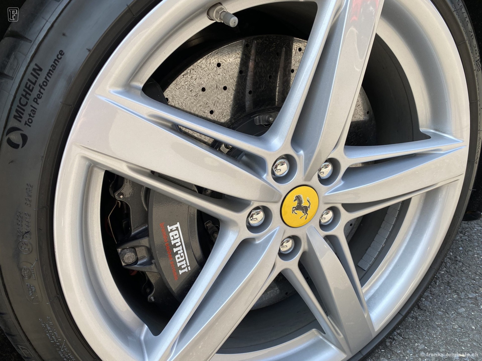 FERRARI F12 Berlinetta-image-14