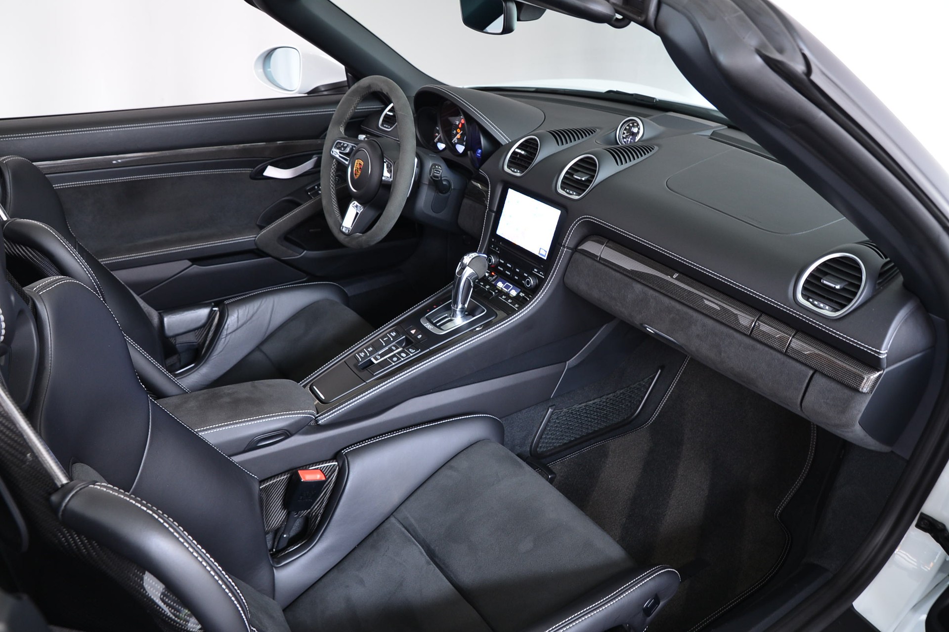 PORSCHE 718 Boxster Spyder PDK-image-11