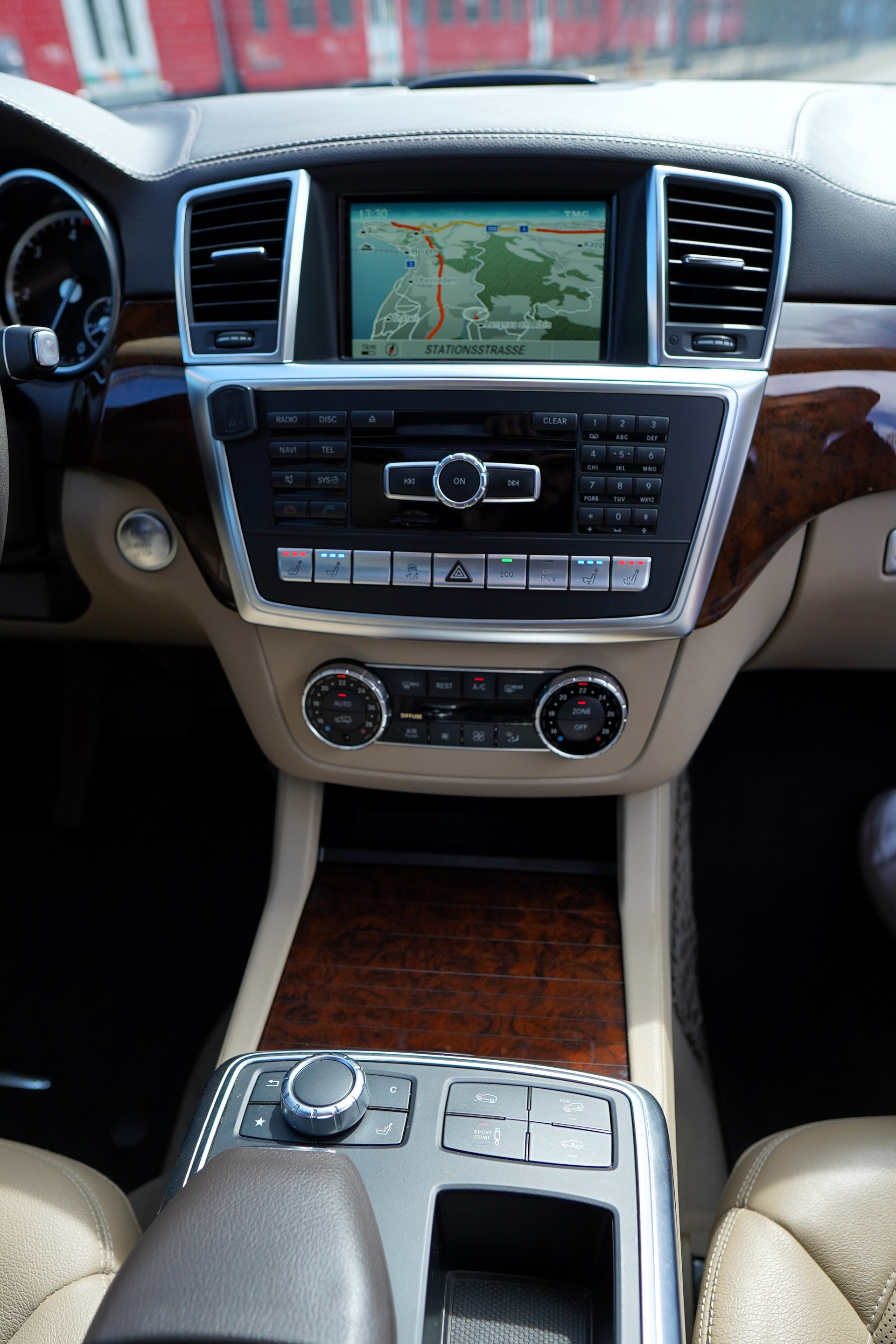 MERCEDES-BENZ GL 350 BlueTEC 4Matic 7G-TRONIC-image-22