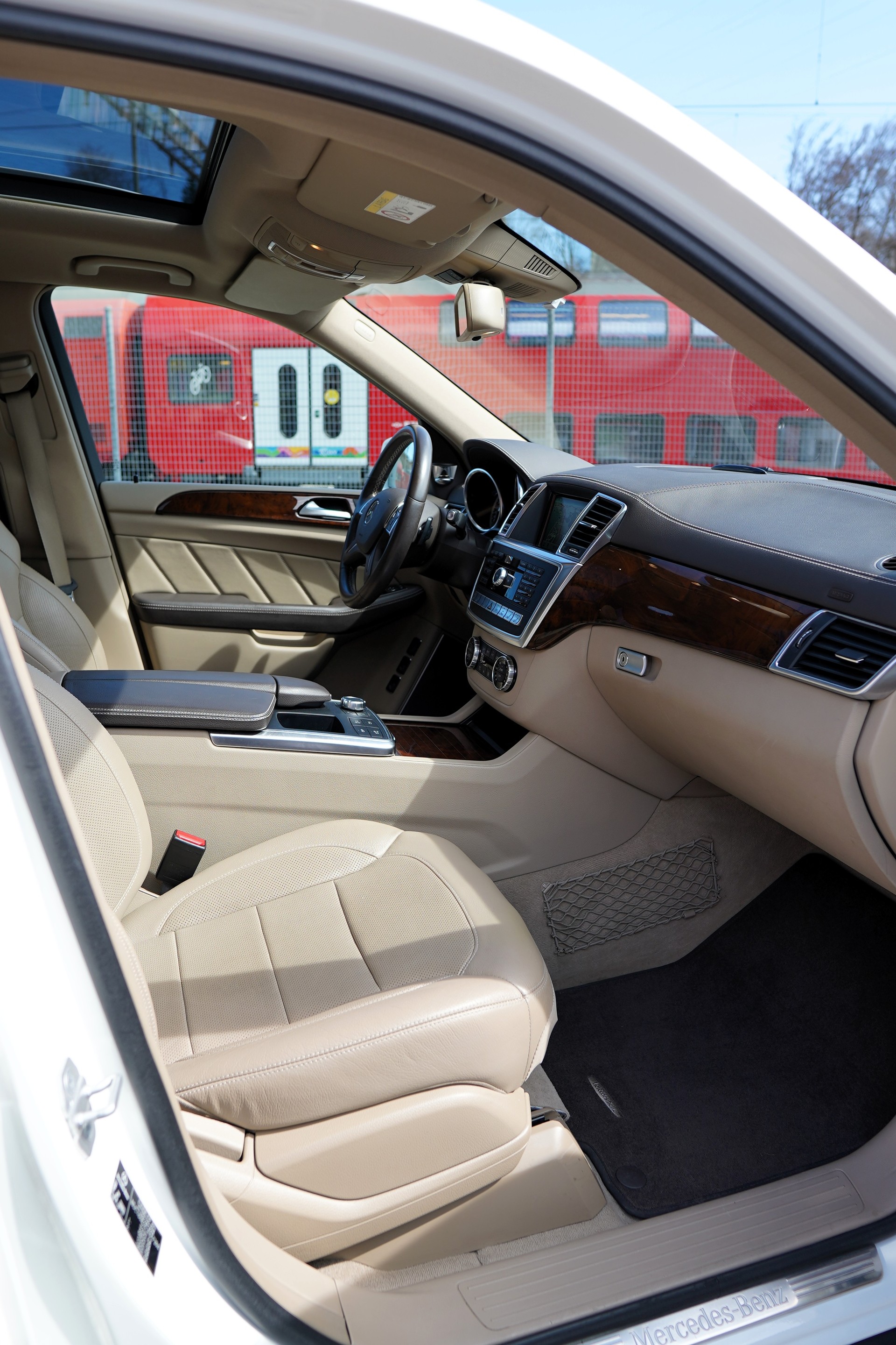 MERCEDES-BENZ GL 350 BlueTEC 4Matic 7G-TRONIC-image-13