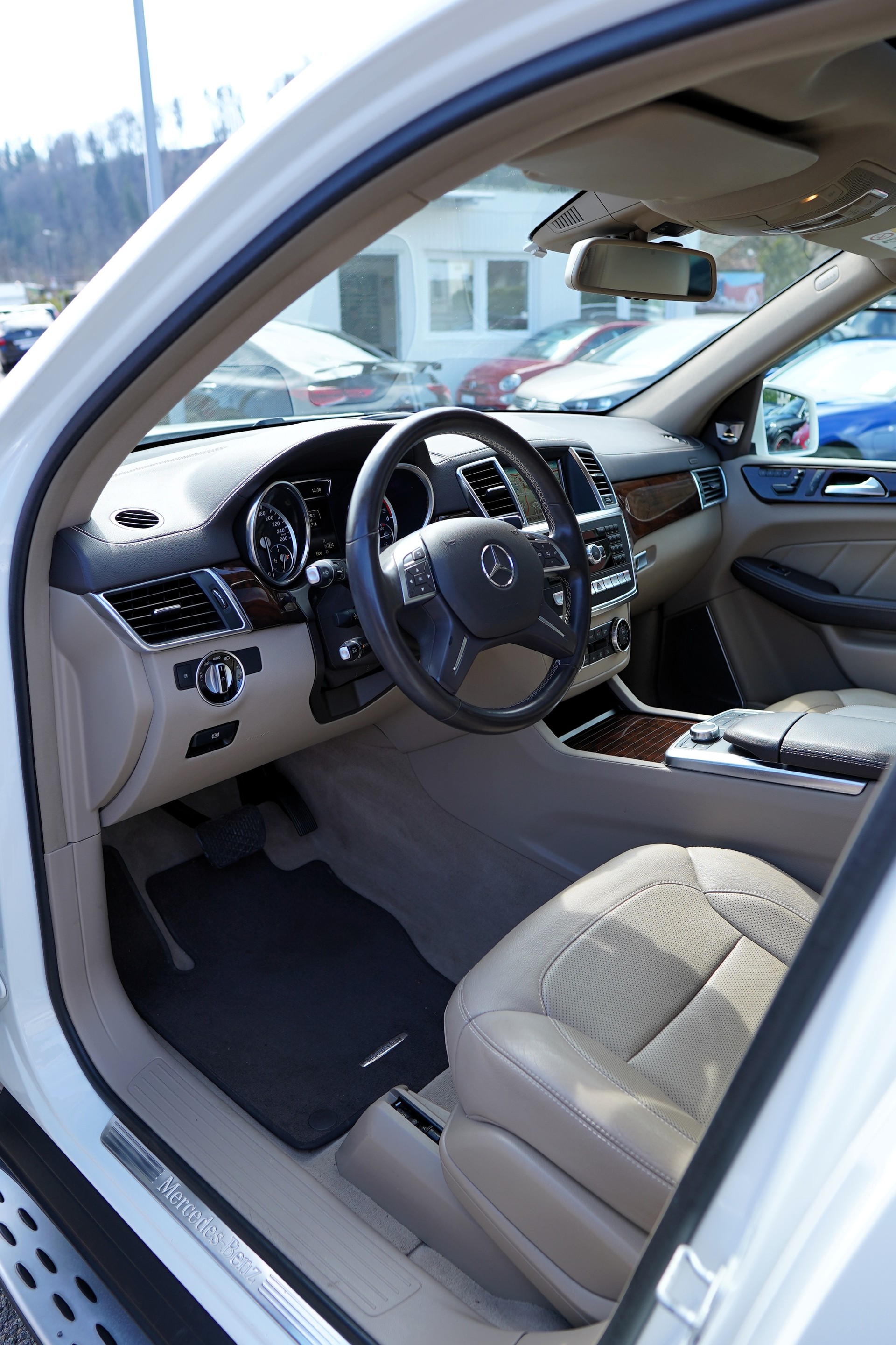 MERCEDES-BENZ GL 350 BlueTEC 4Matic 7G-TRONIC-image-14