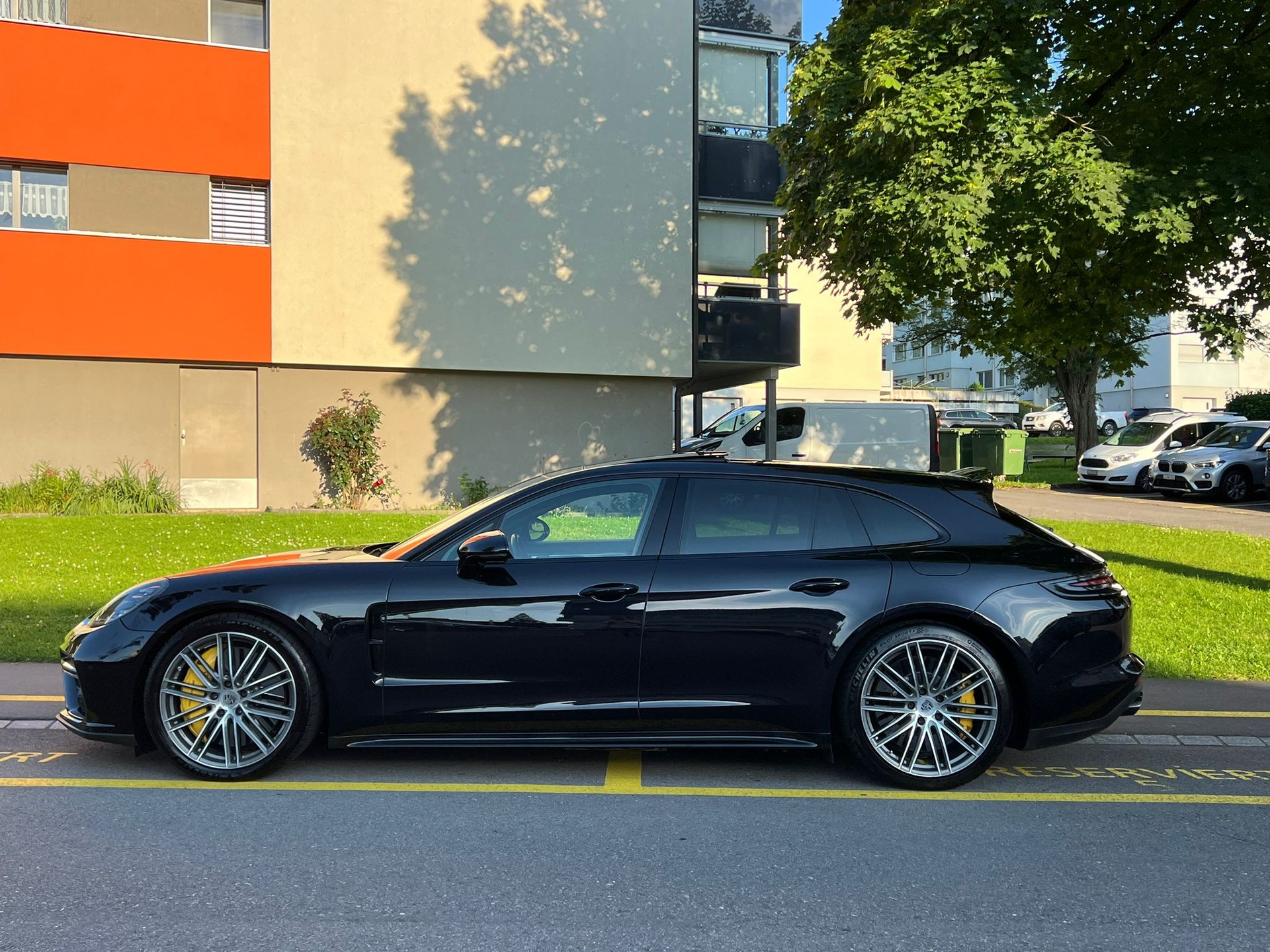 PORSCHE Panamera Turbo S E-Hybrid Sport Turismo PDK-image-2