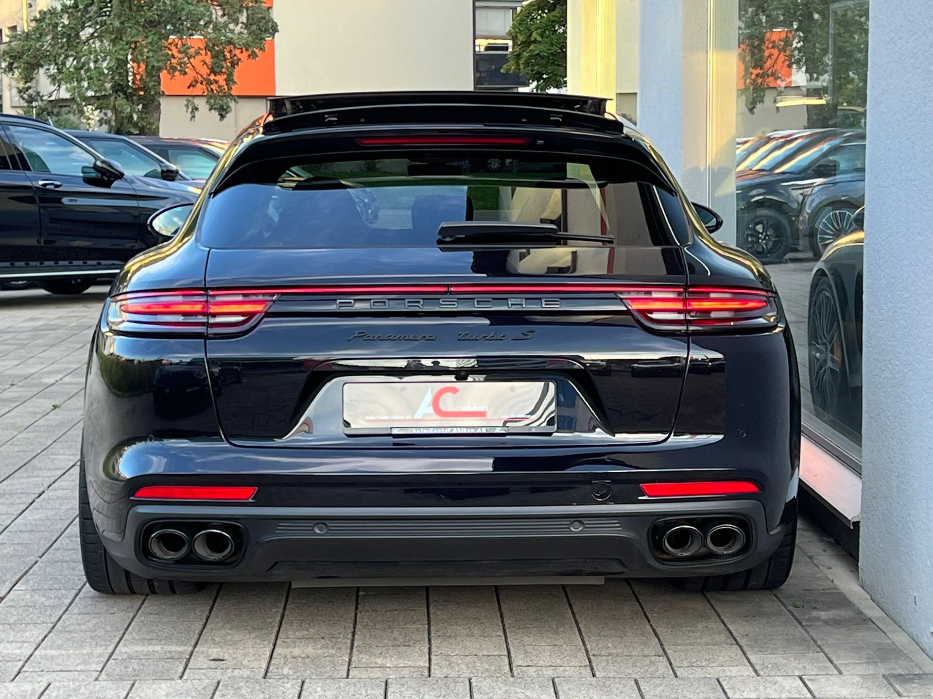 PORSCHE Panamera Turbo S E-Hybrid Sport Turismo PDK-image-3