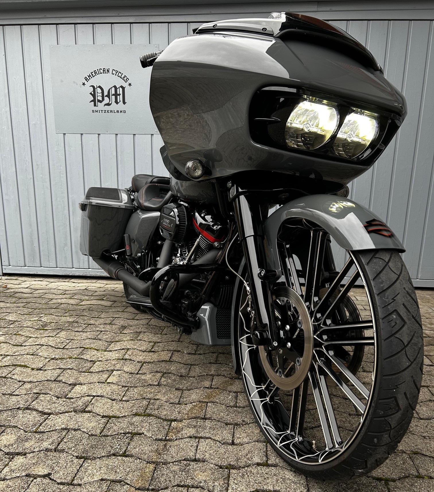 HARLEY-DAVIDSON FLTRXSE Road Glide Special 117 CVO-image-8