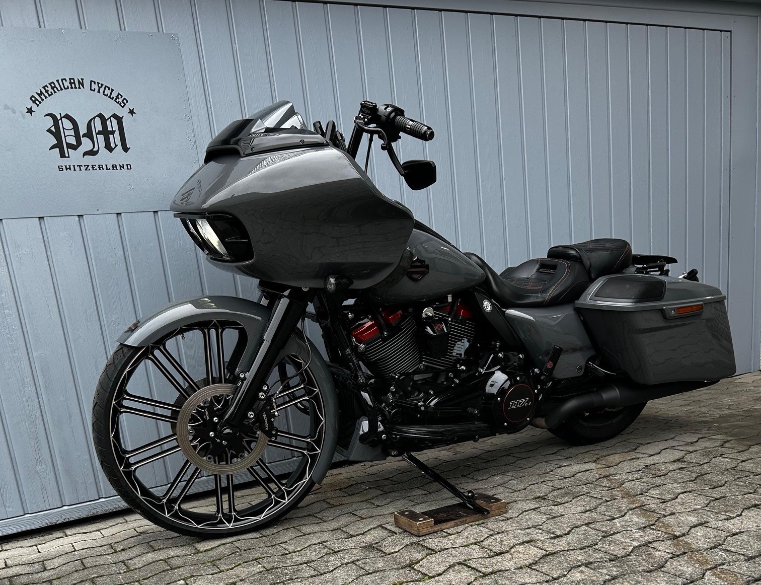 HARLEY-DAVIDSON FLTRXSE Road Glide Special 117 CVO-image-11