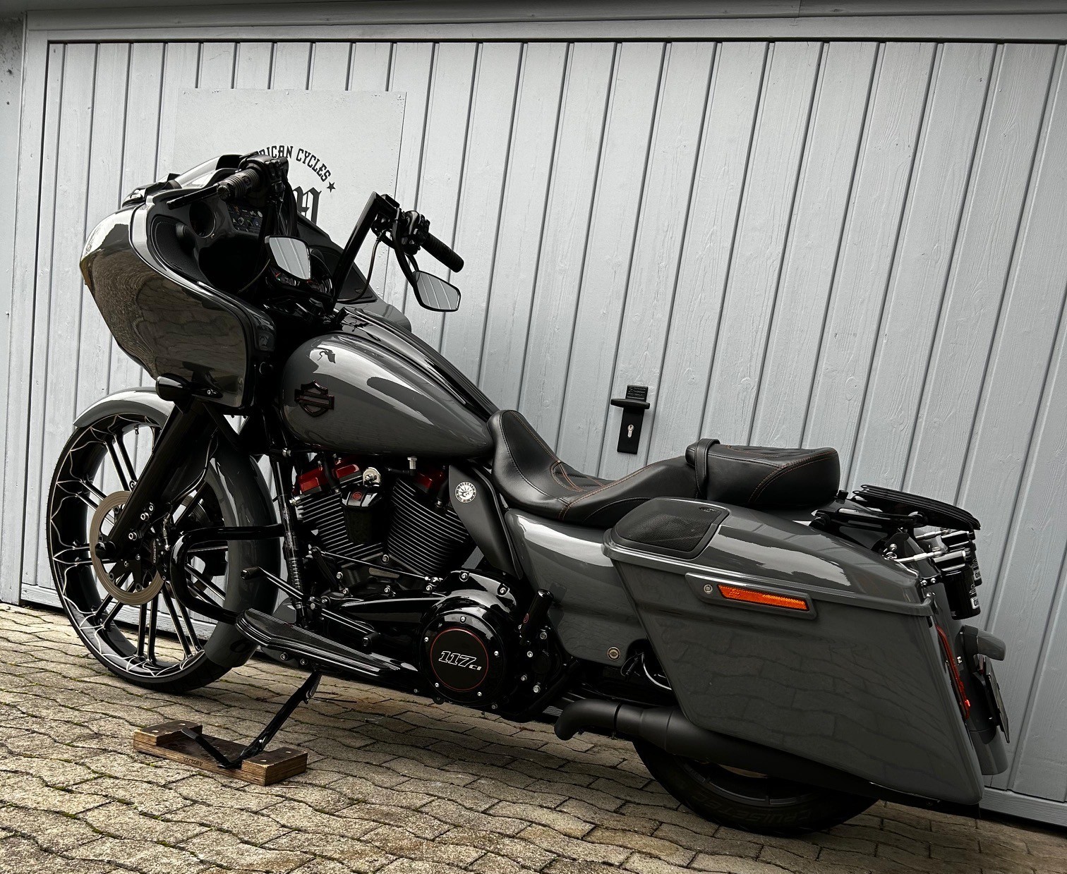 HARLEY-DAVIDSON FLTRXSE Road Glide Special 117 CVO-image-12
