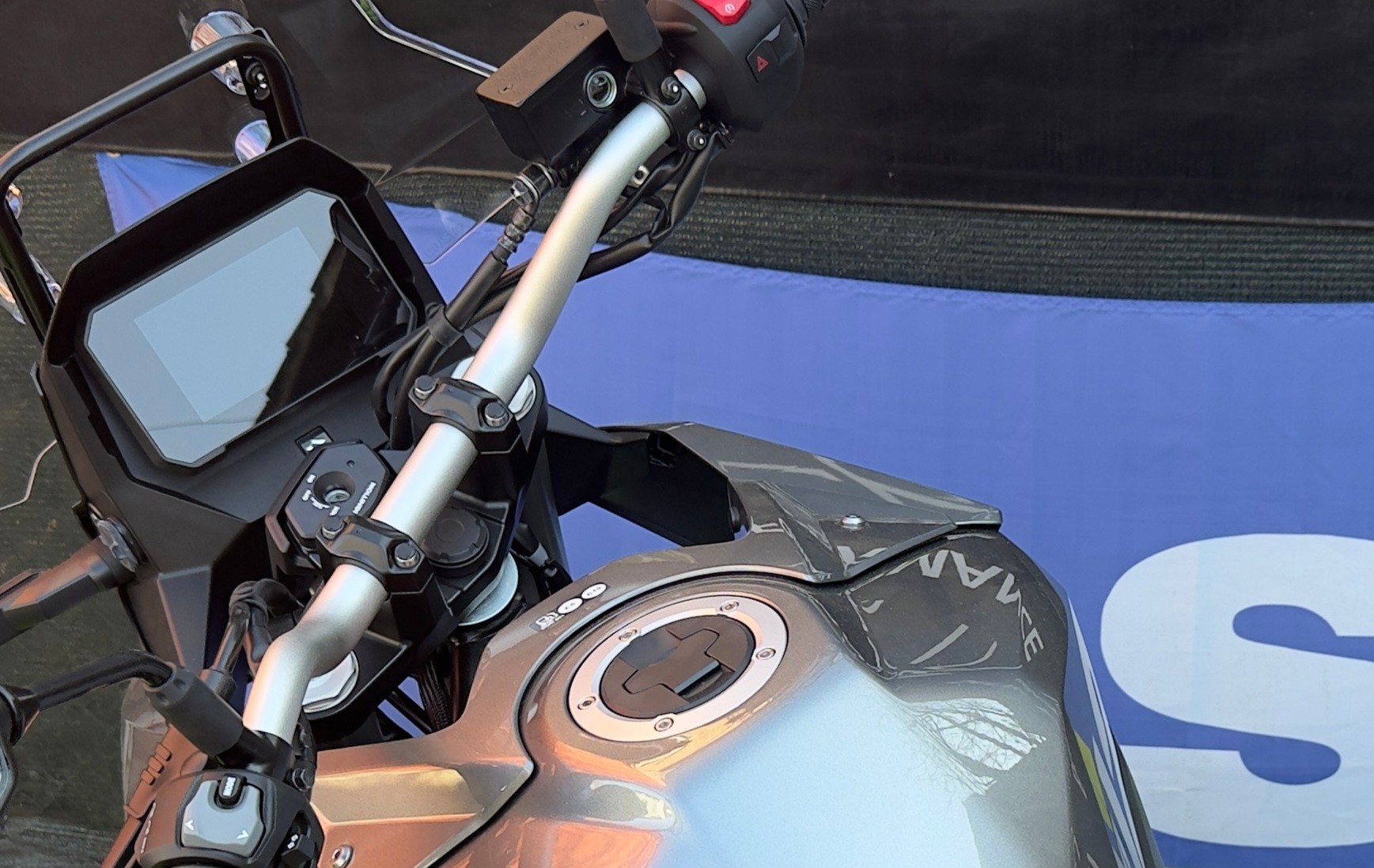 SUZUKI DL 800-image-12