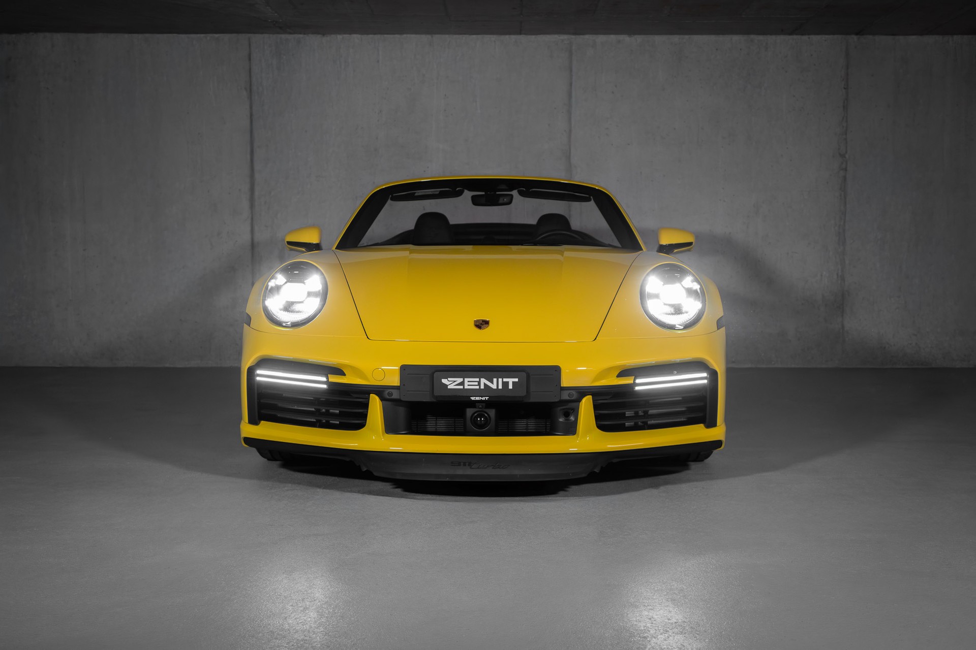 PORSCHE Turbo Cabriolet PDK-showroom-element-3