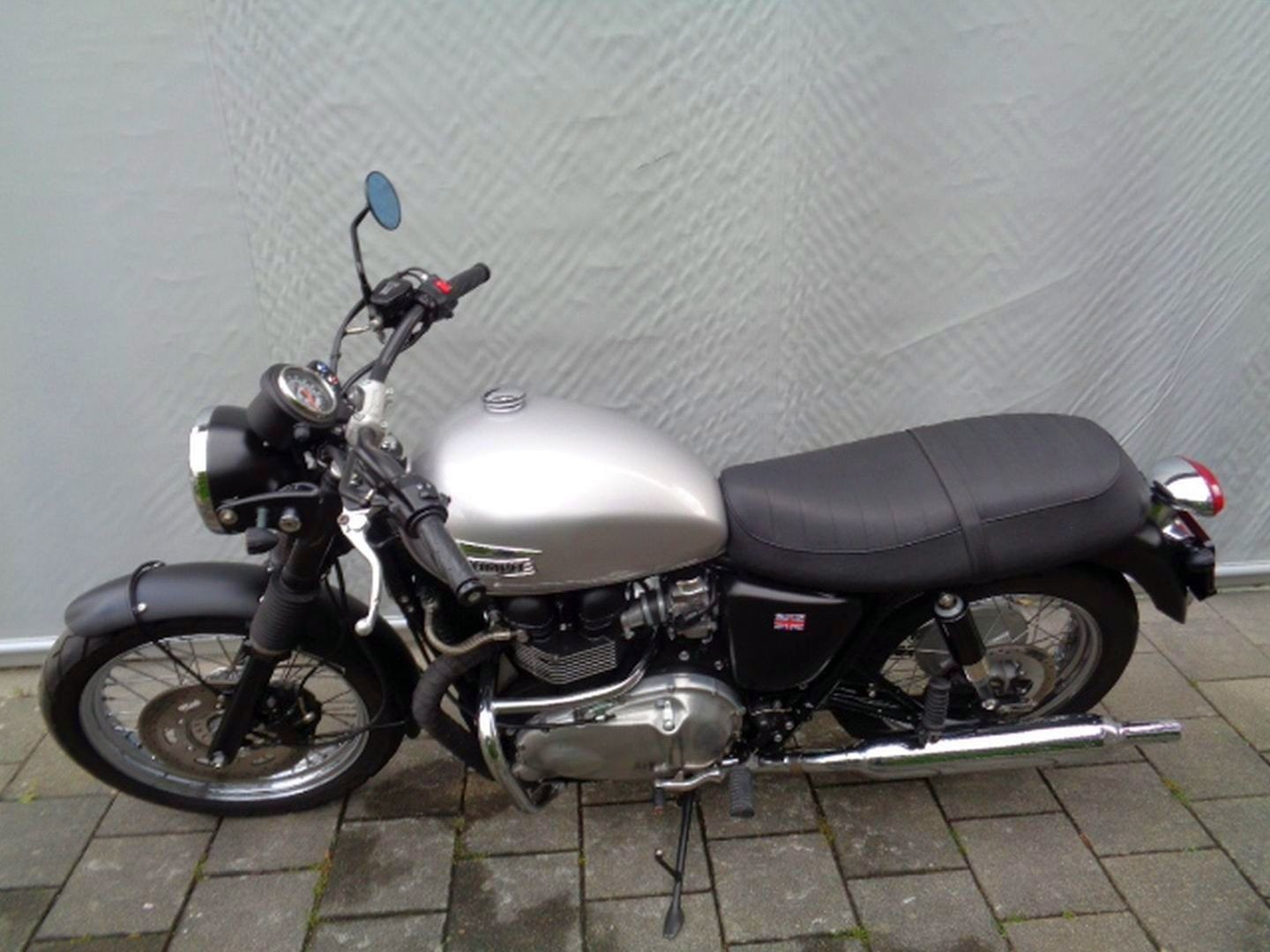 TRIUMPH THRUXTON 900-image-7