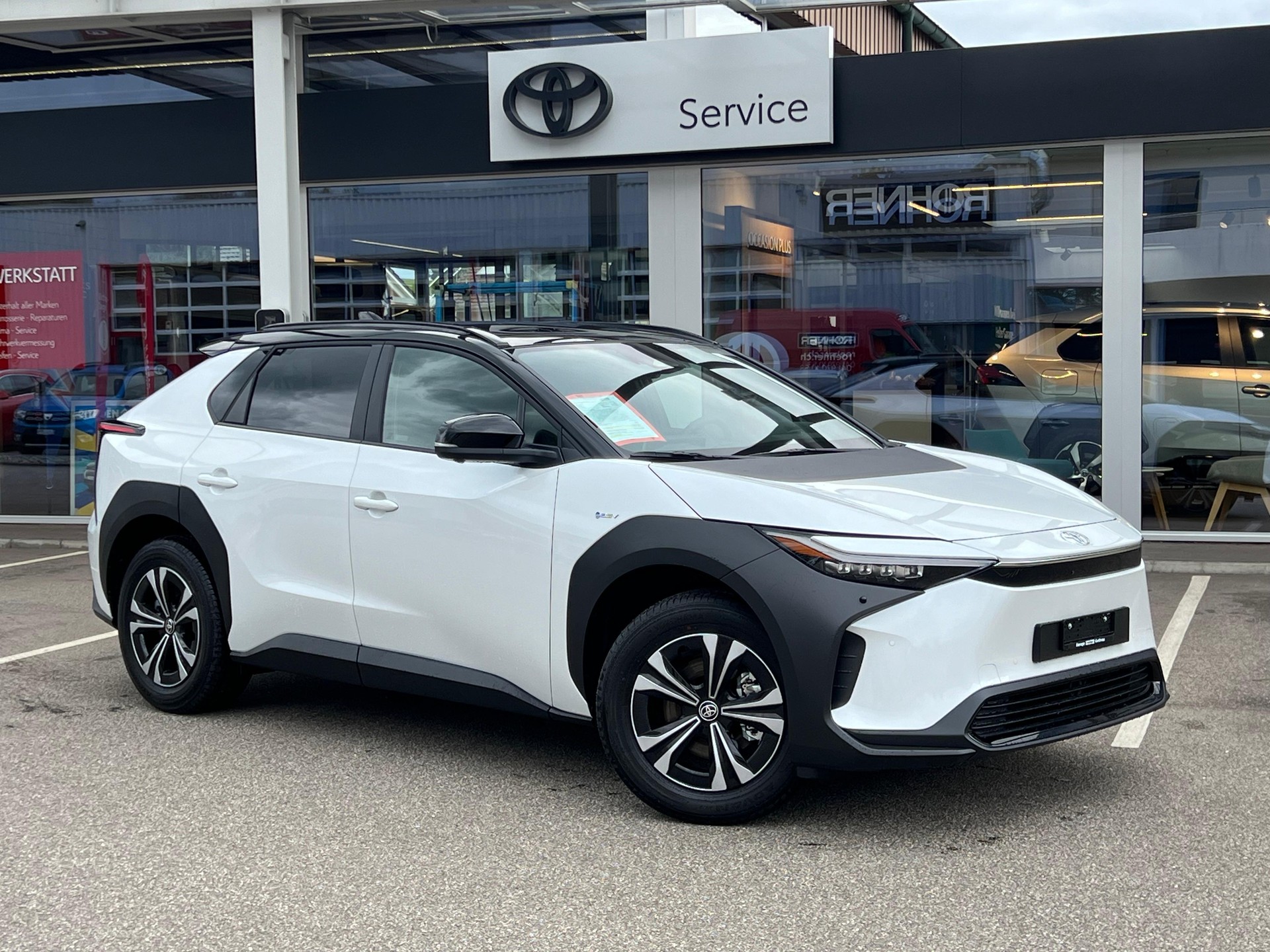 TOYOTA bZ4X Style AWD