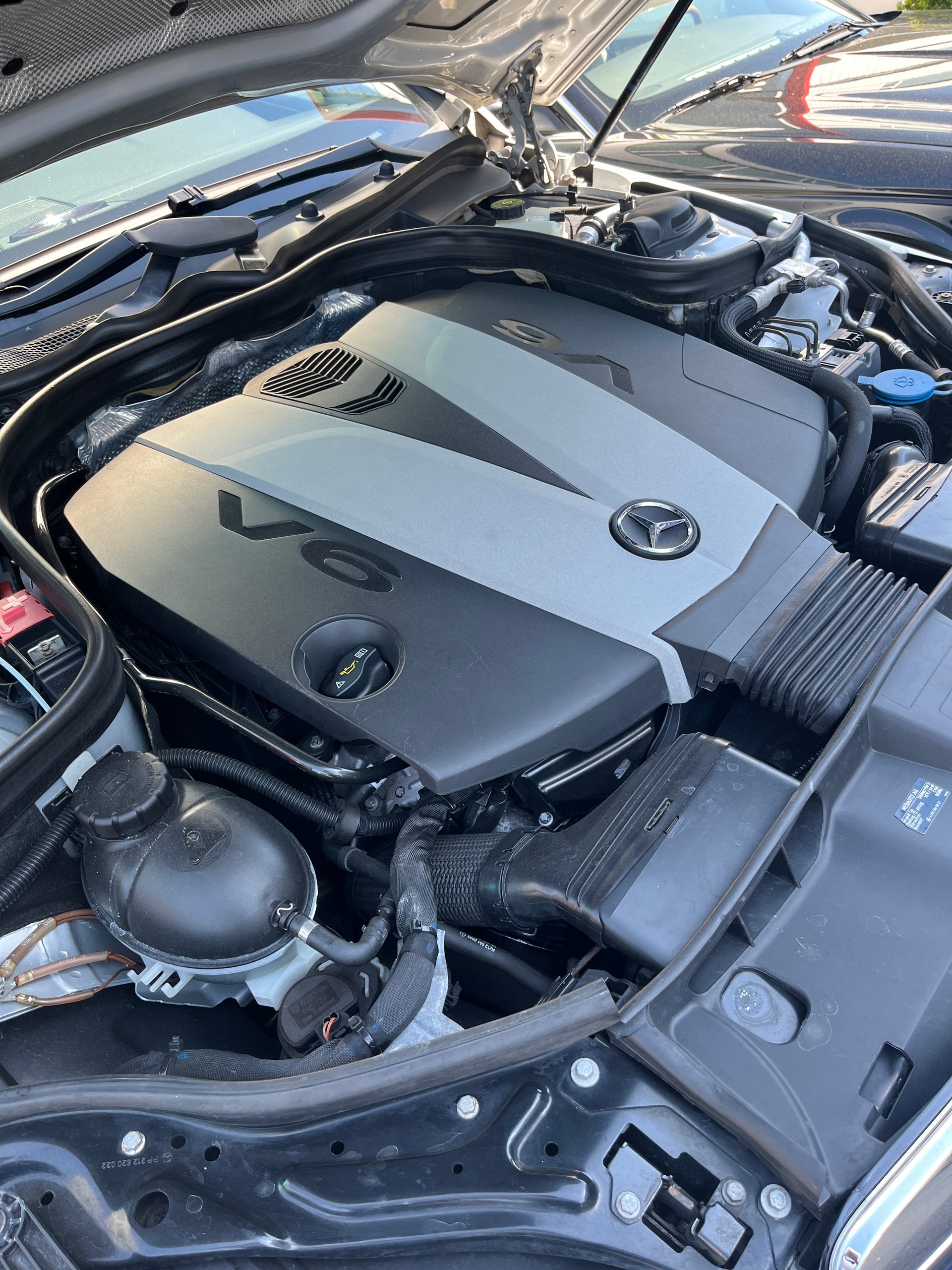 MERCEDES-BENZ E 350 CDI BlueEff. Avantgarde 4Matic 7G-Tronic-image-14