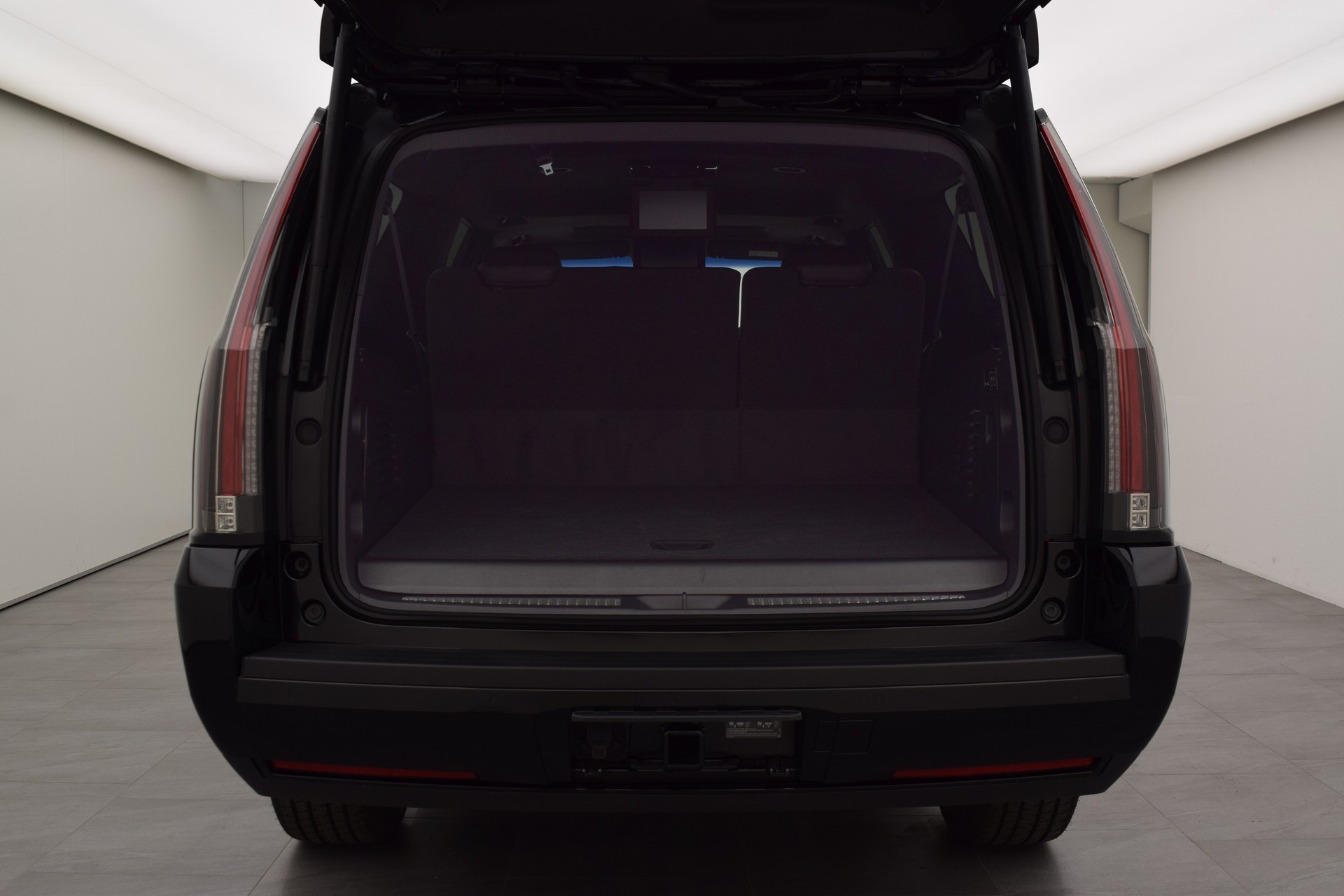 CADILLAC Escalade 6.2 ESV Platinum-image-6