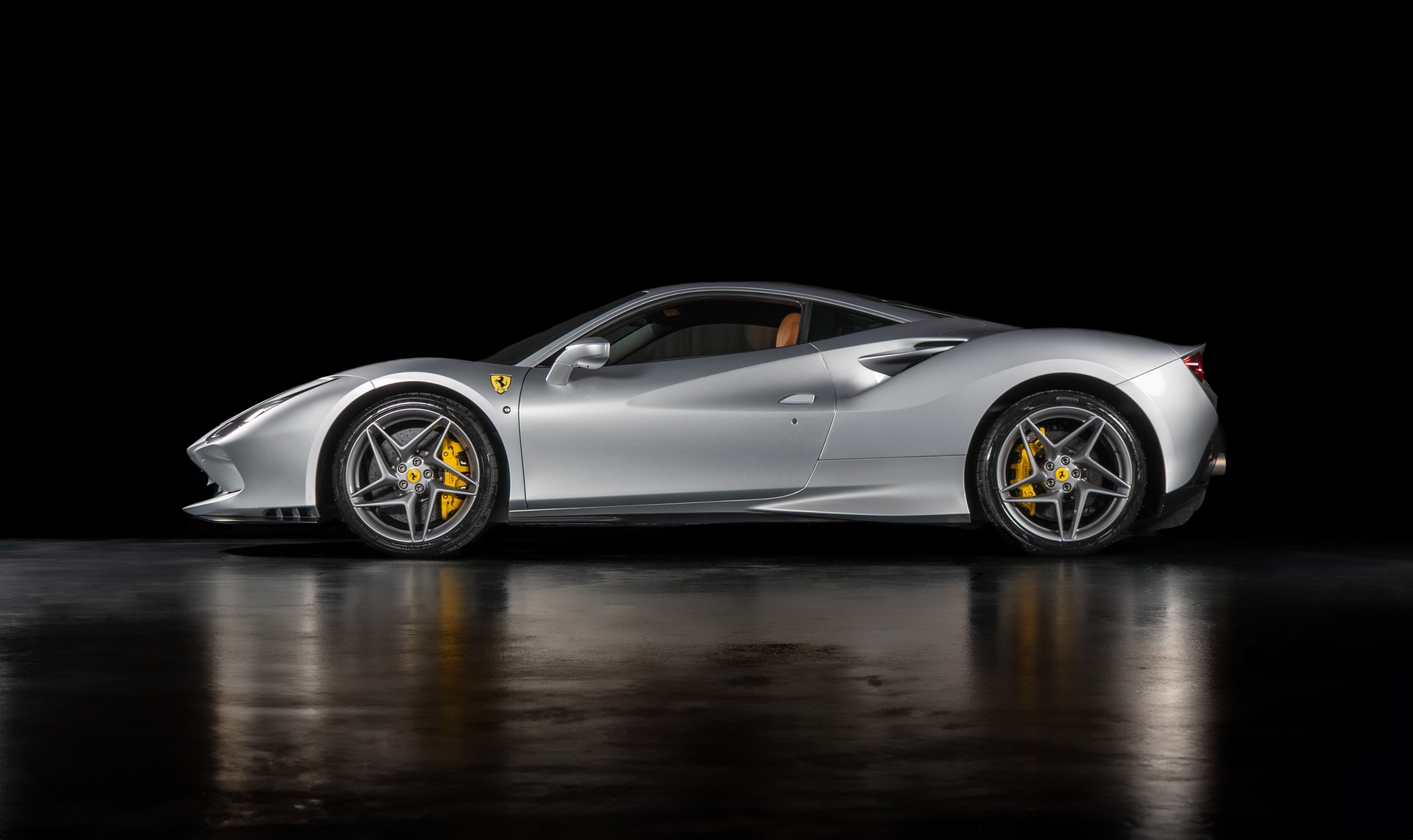 FERRARI F8 Tributo Standort Wallisellen-showroom-element-1