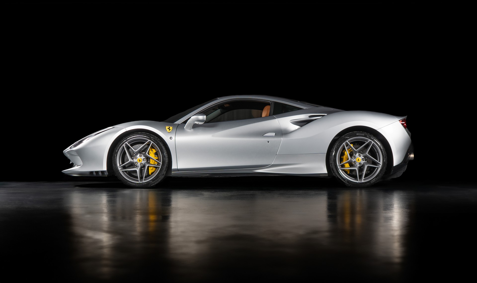 FERRARI F8 Tributo Standort Wallisellen-showroom-element-2