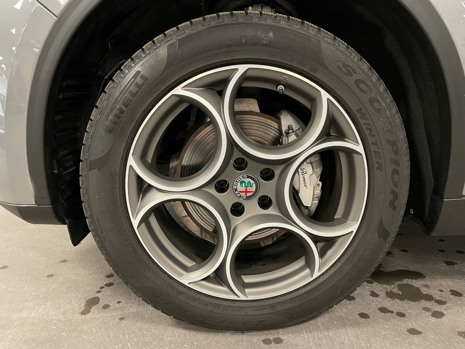 ALFA ROMEO Stelvio 2.0 TI Q4 Automatic-image-2