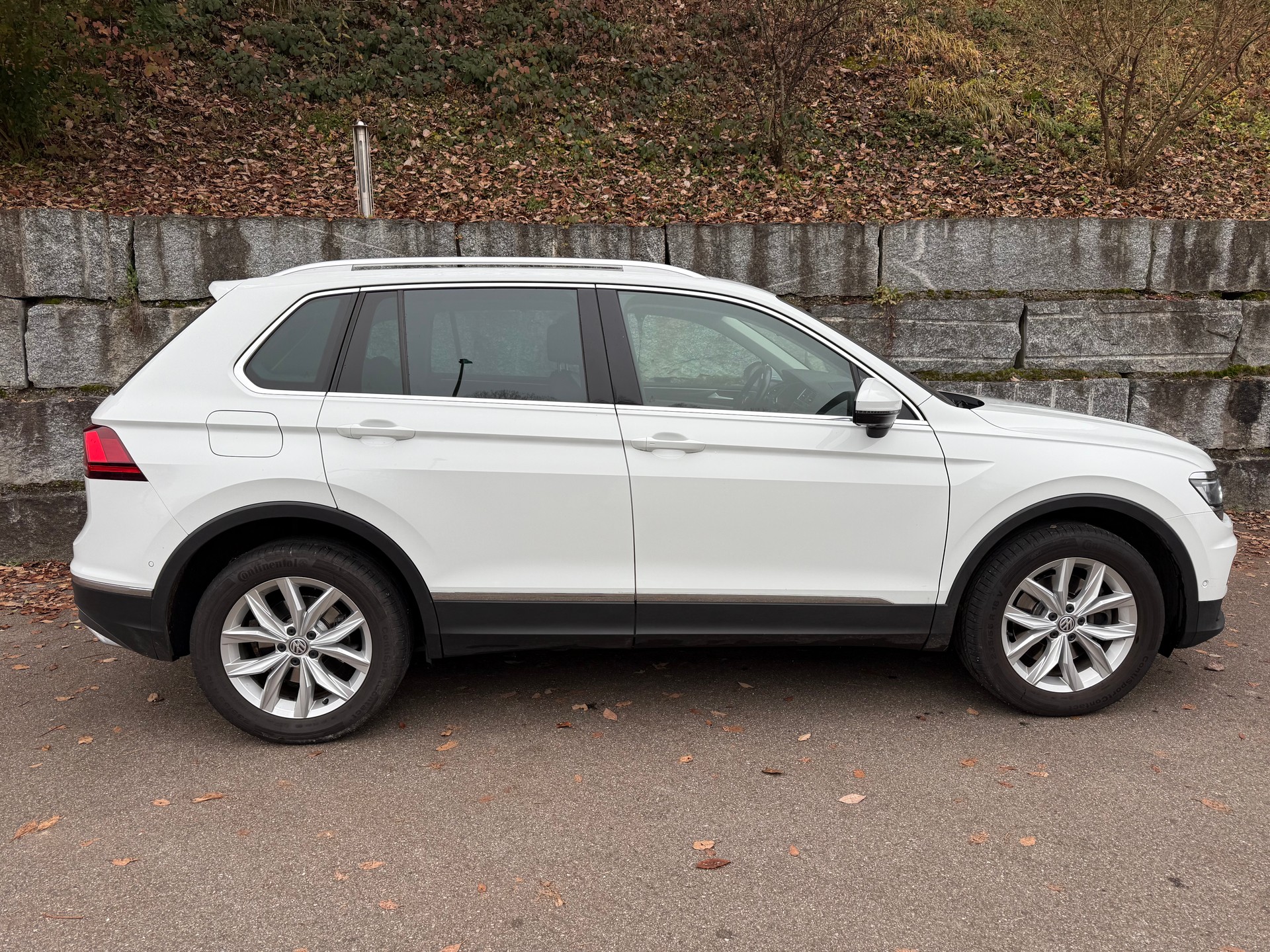 VW Tiguan 2.0 TDI SCR Highline 4Motion DSG-image-8