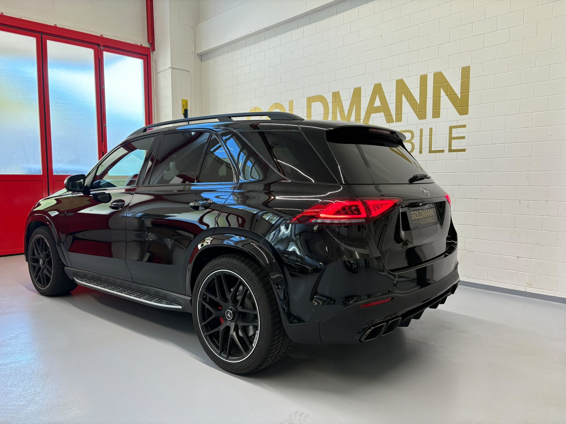 MERCEDES-BENZ GLE 400 d 4Matic AMG Line 9G-Tronic-showroom-element-1