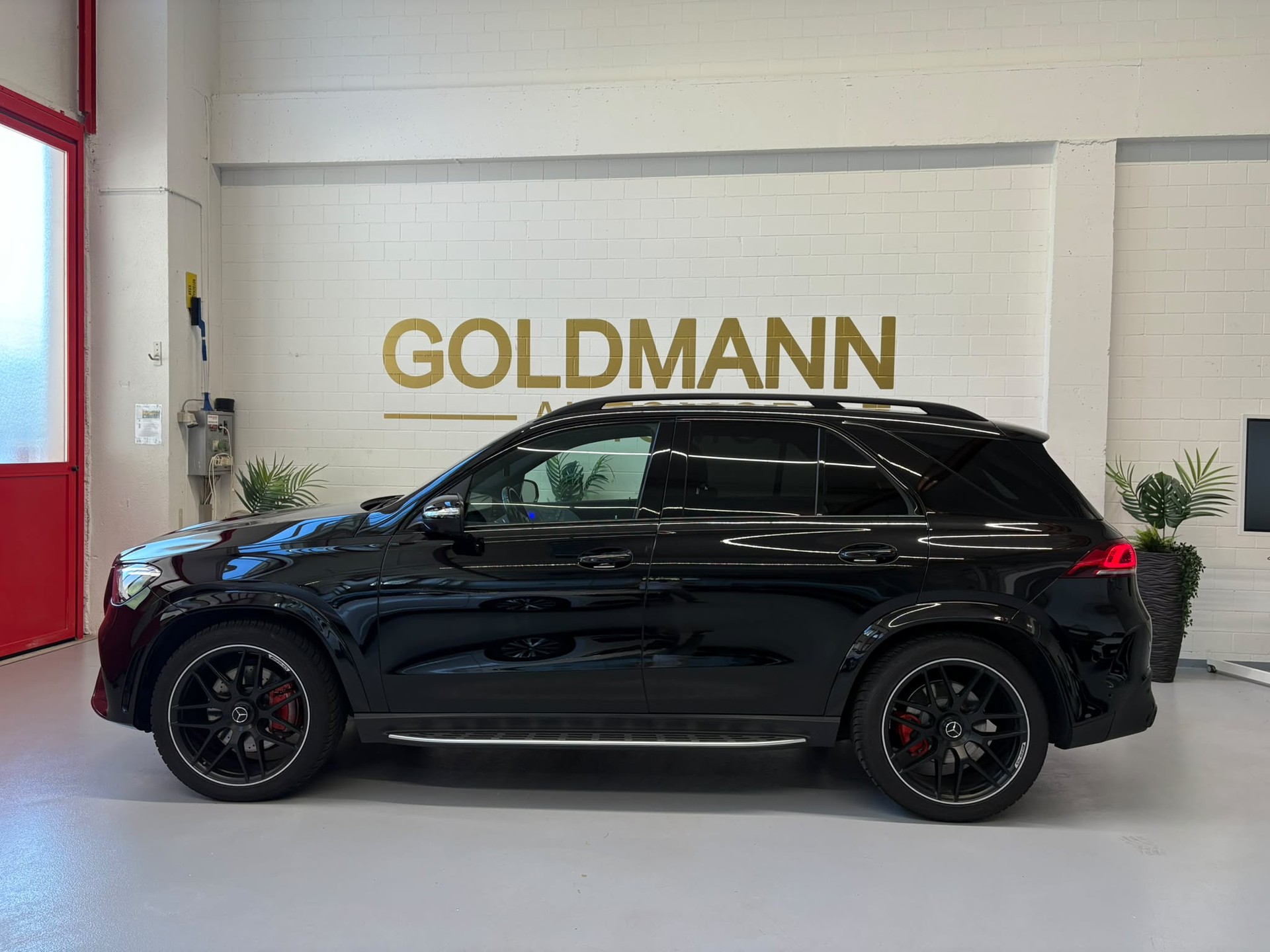 MERCEDES-BENZ GLE 400 d 4Matic AMG Line 9G-Tronic-image-4
