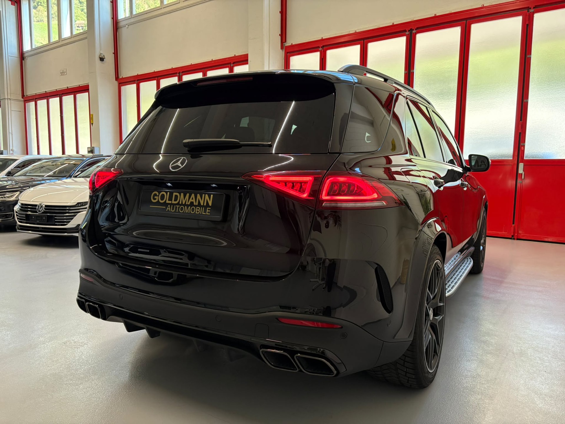 MERCEDES-BENZ GLE 400 d 4Matic AMG Line 9G-Tronic-showroom-element-3