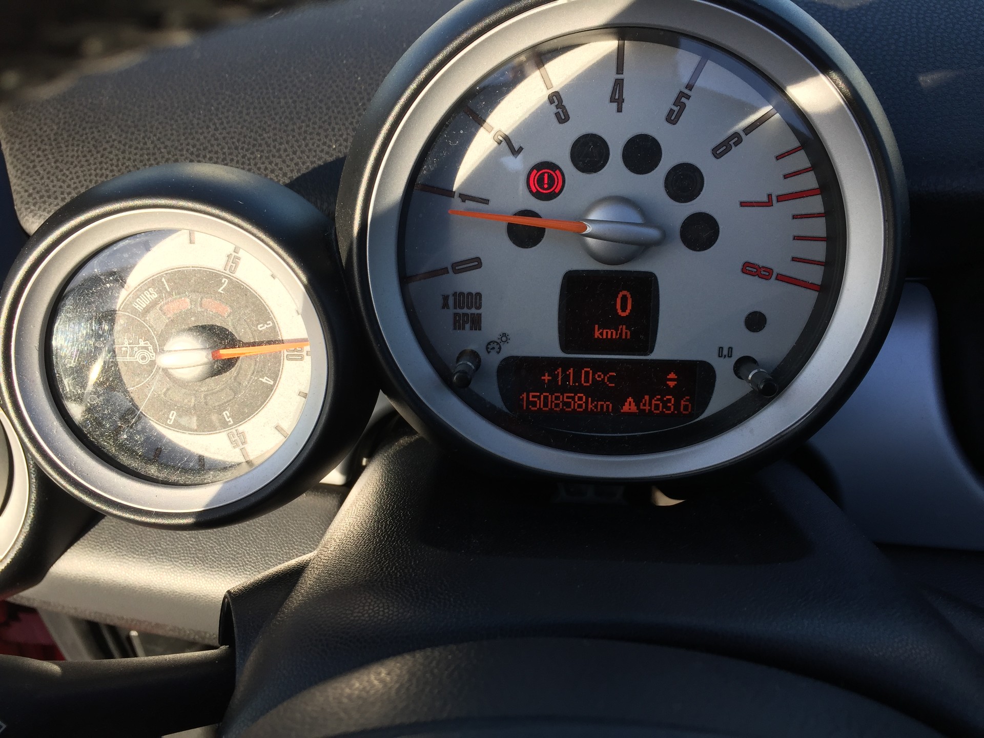 MINI Cooper Cabriolet-image-11