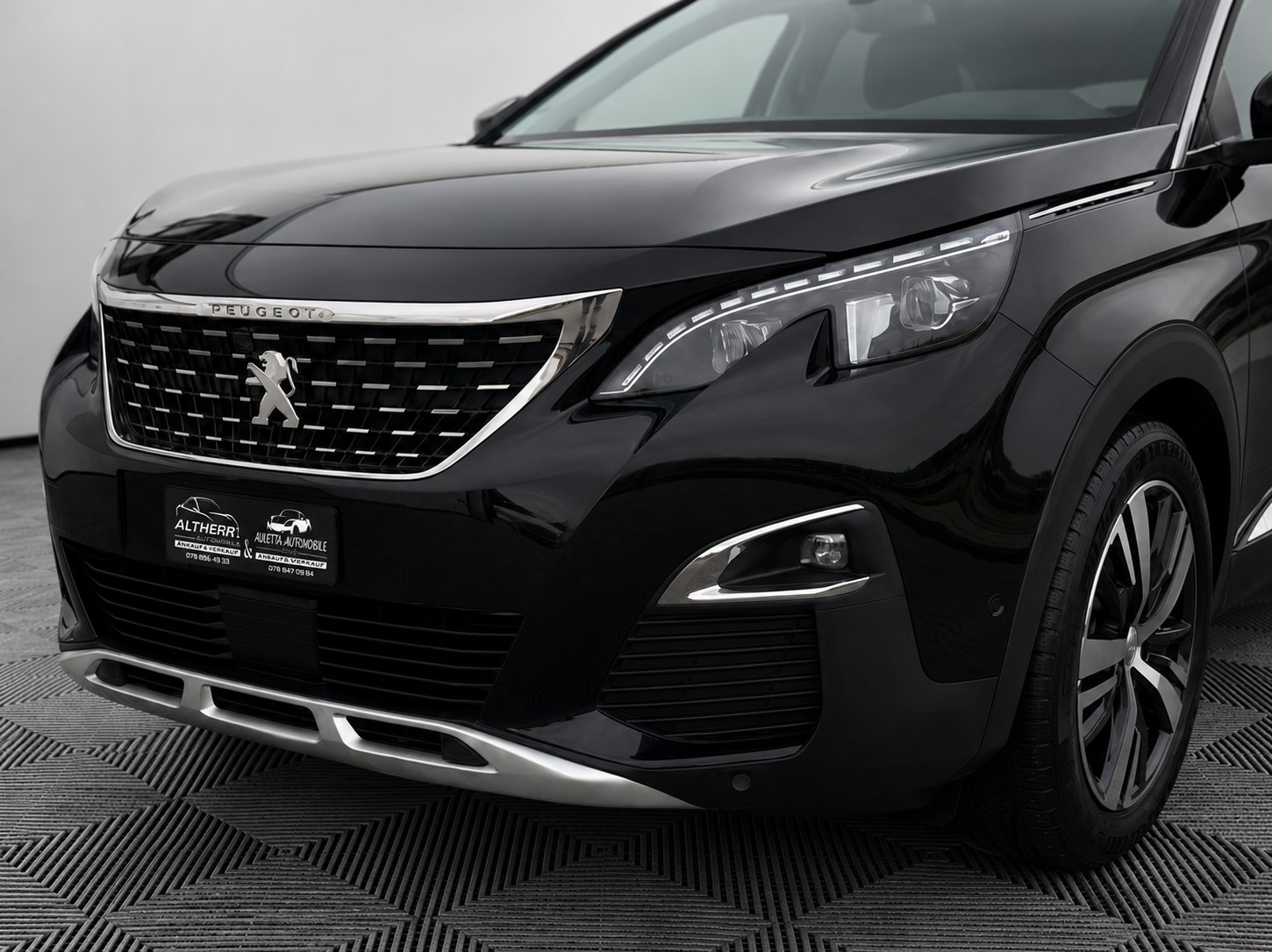 PEUGEOT 3008 1.2 PureTech Active Top Zustand-showroom-element-1