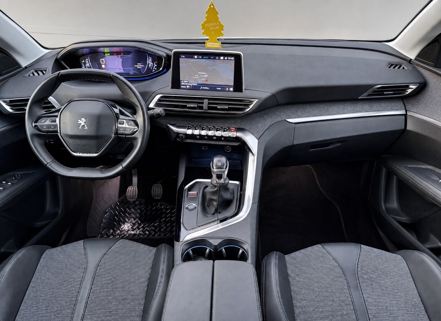 PEUGEOT 3008 1.2 PureTech Active Top Zustand-image-10