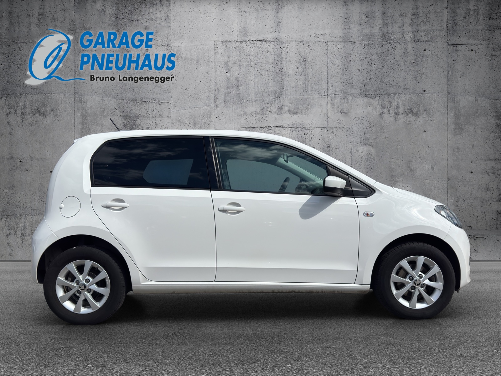 SKODA Citigo 1.0 Sport ASG-image-17