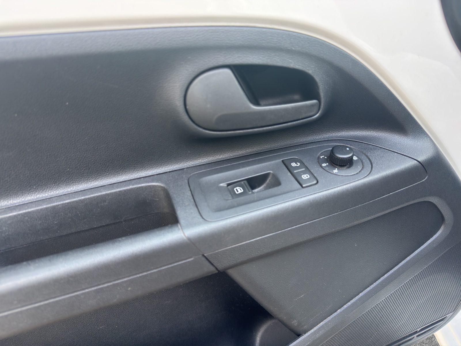 SKODA Citigo 1.0 Sport ASG-image-5