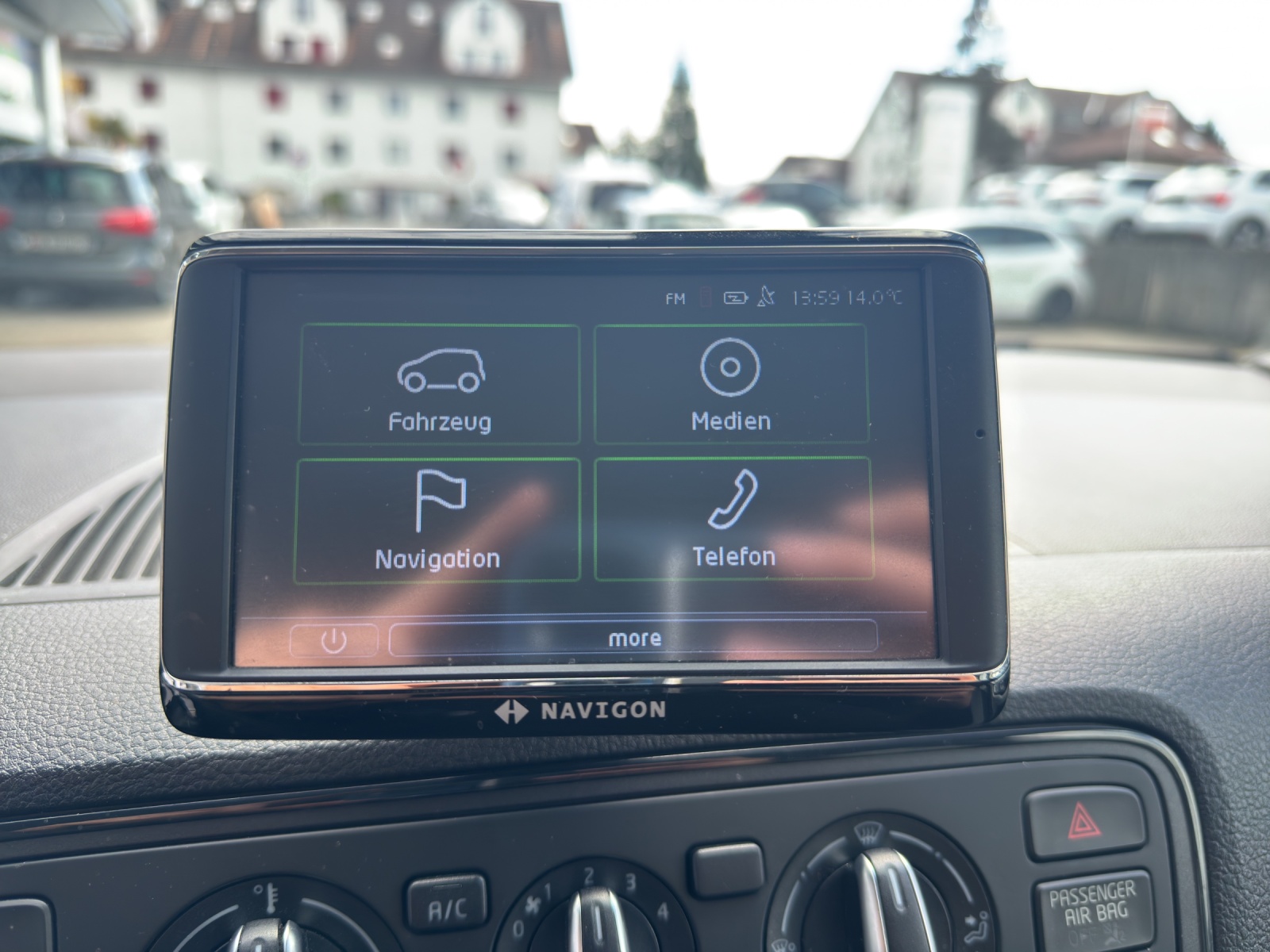 SKODA Citigo 1.0 Sport ASG-image-19