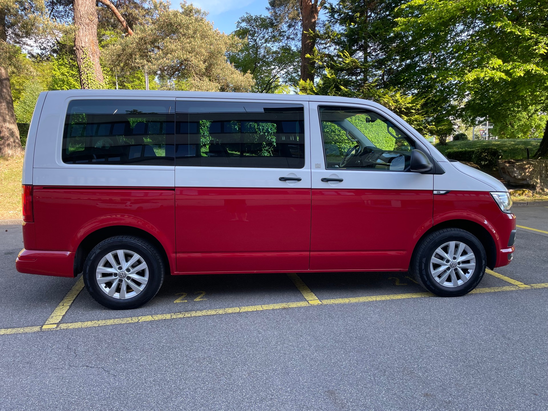 VW T6 Multivan 2.0 TDI Liberty Edition DSG-image-1